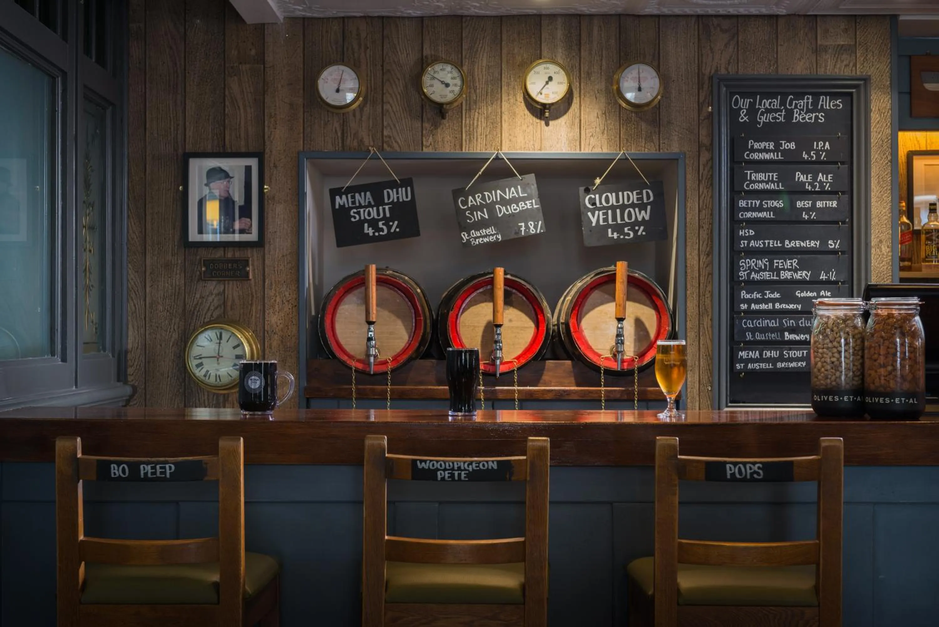 Lounge or bar in Rashleigh Arms