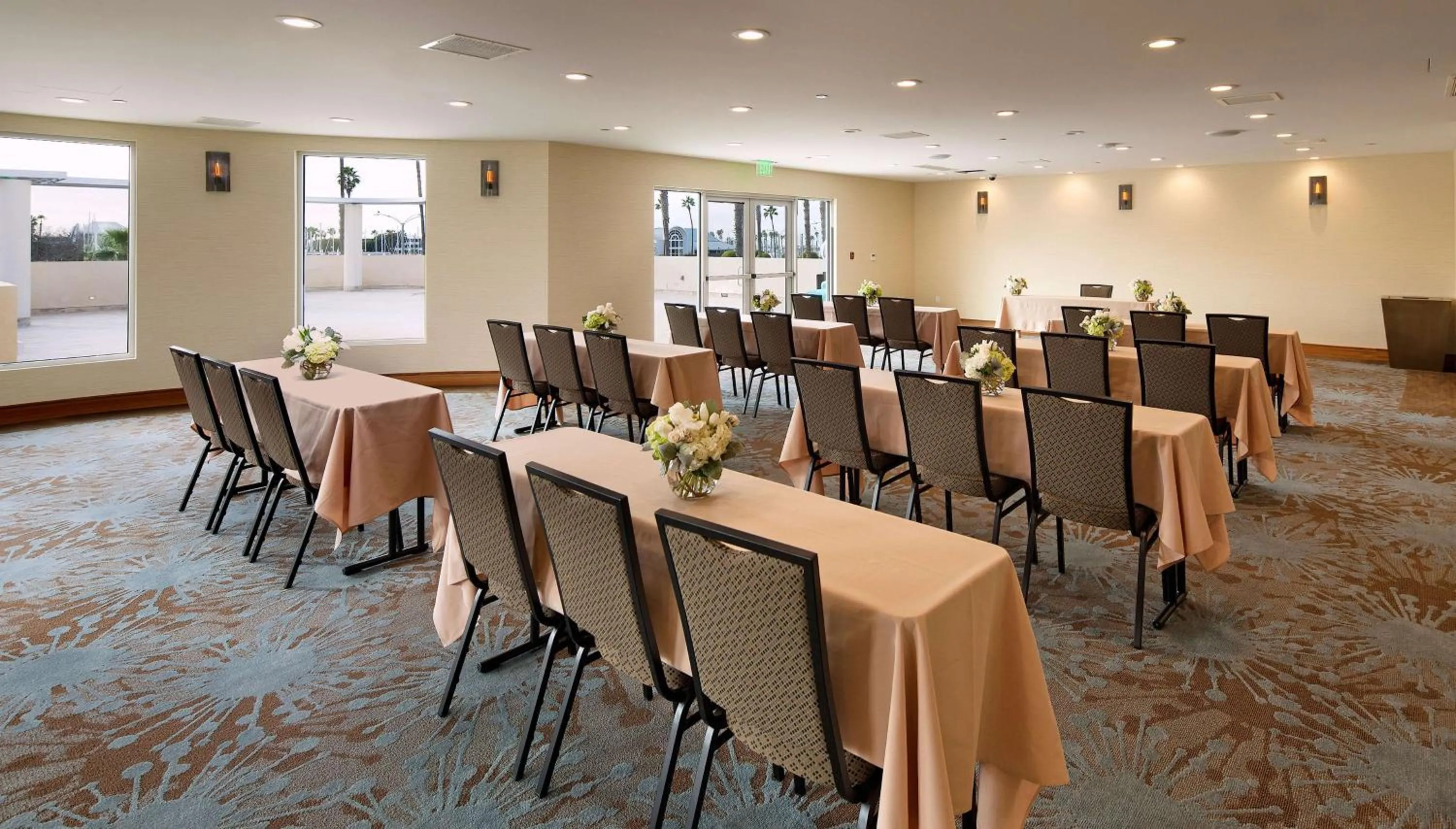 Meeting/conference room in Redondo Beach Hotel, Tapestry Collection by Hilton