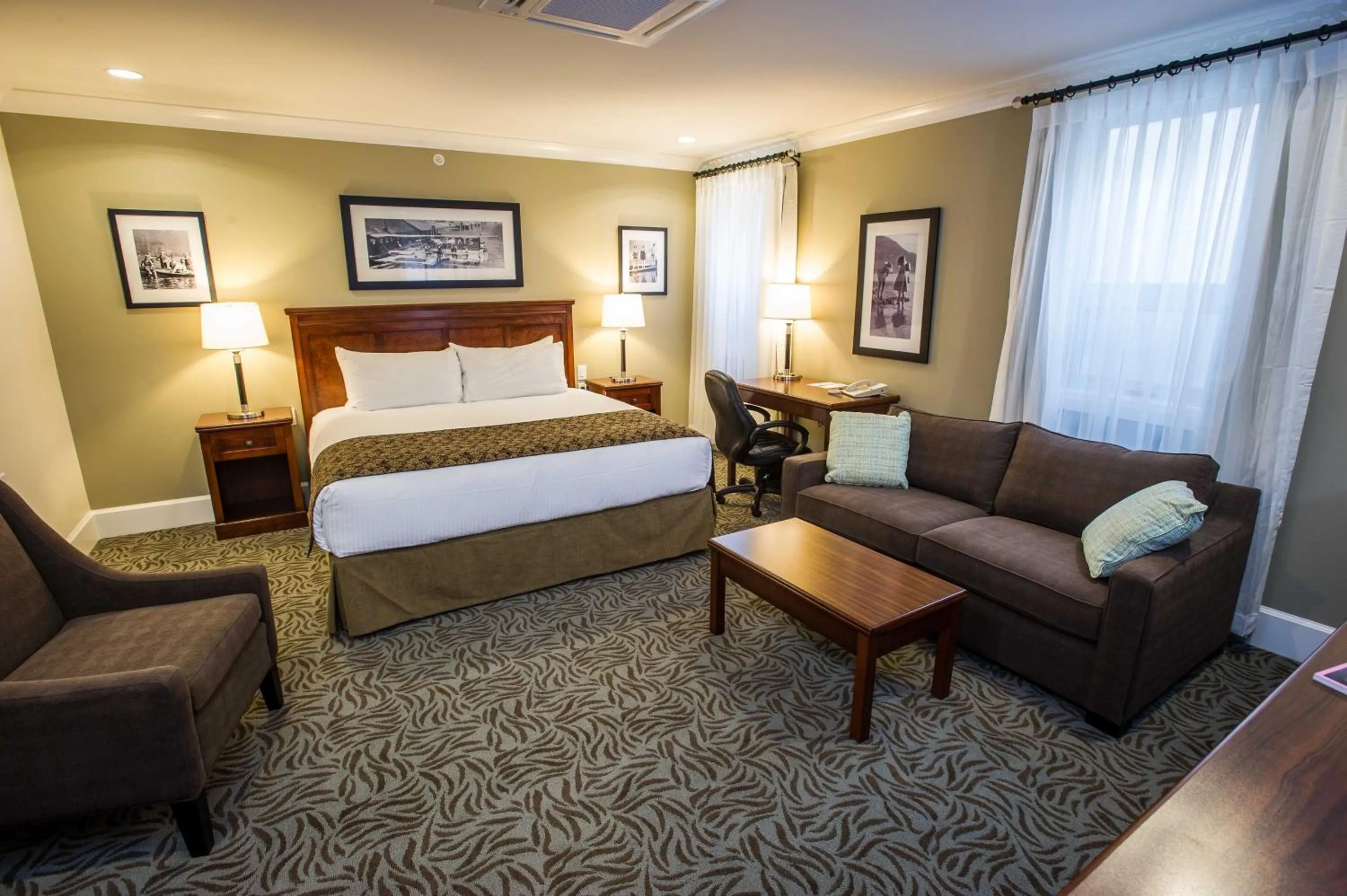 Bed in Hume Hotel & Spa