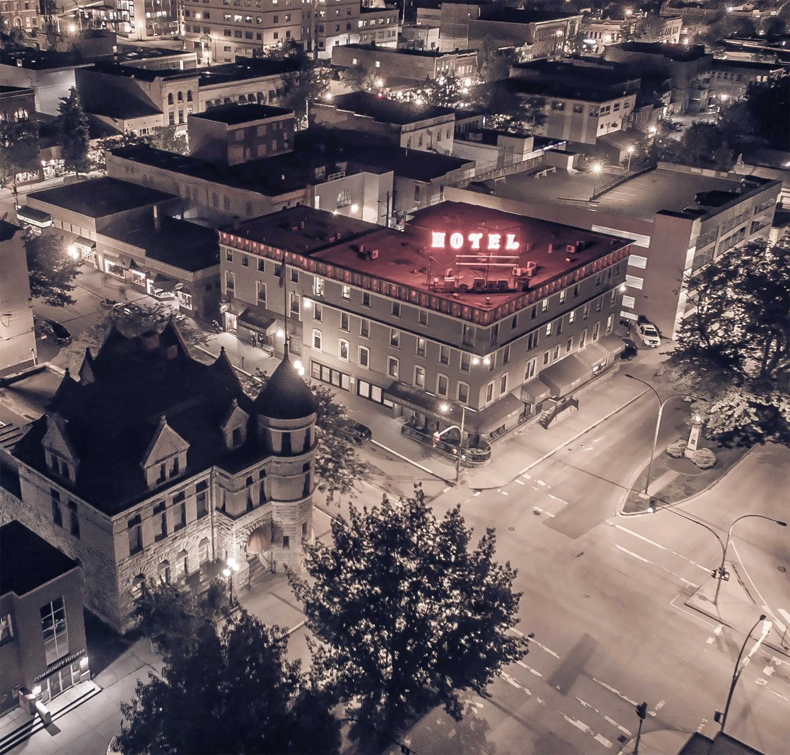 Facade/entrance in Hume Hotel & Spa