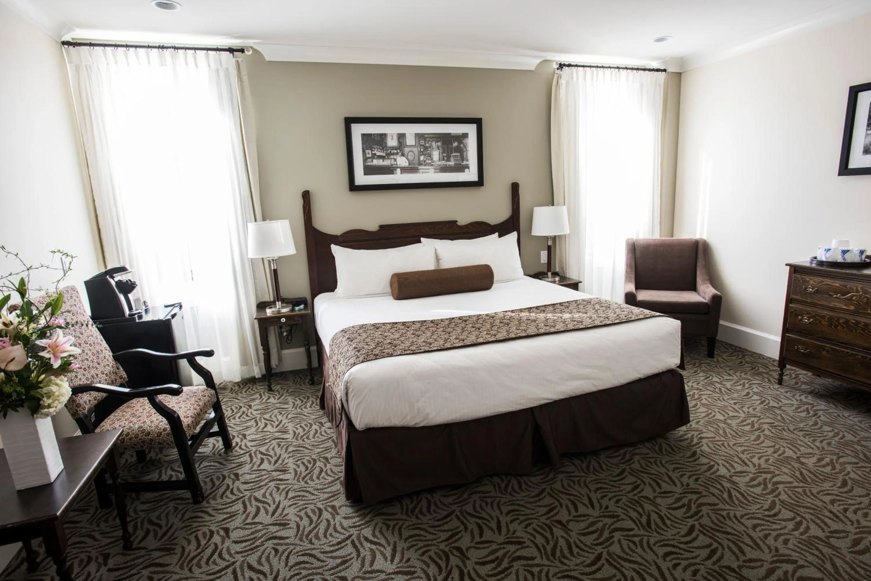 Photo of the whole room, Bed in Hume Hotel & Spa