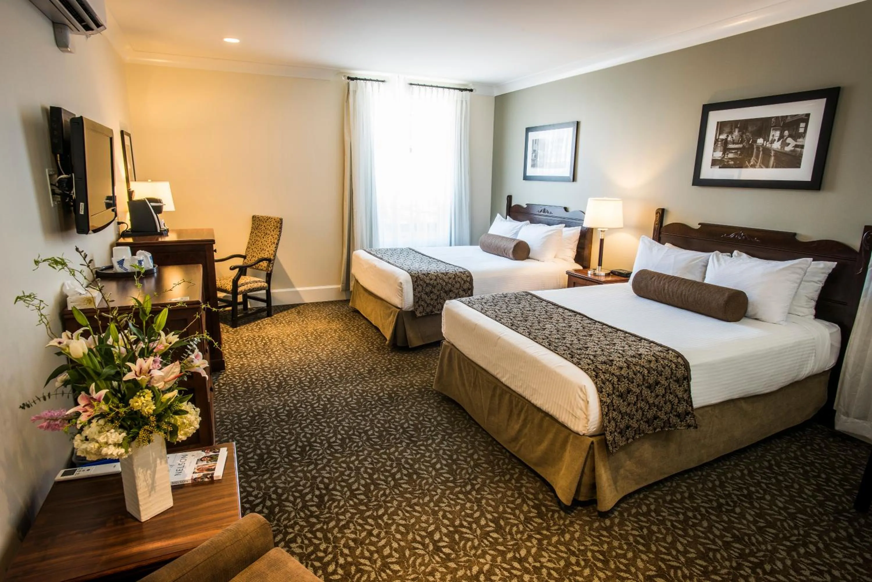 Photo of the whole room, Bed in Hume Hotel & Spa