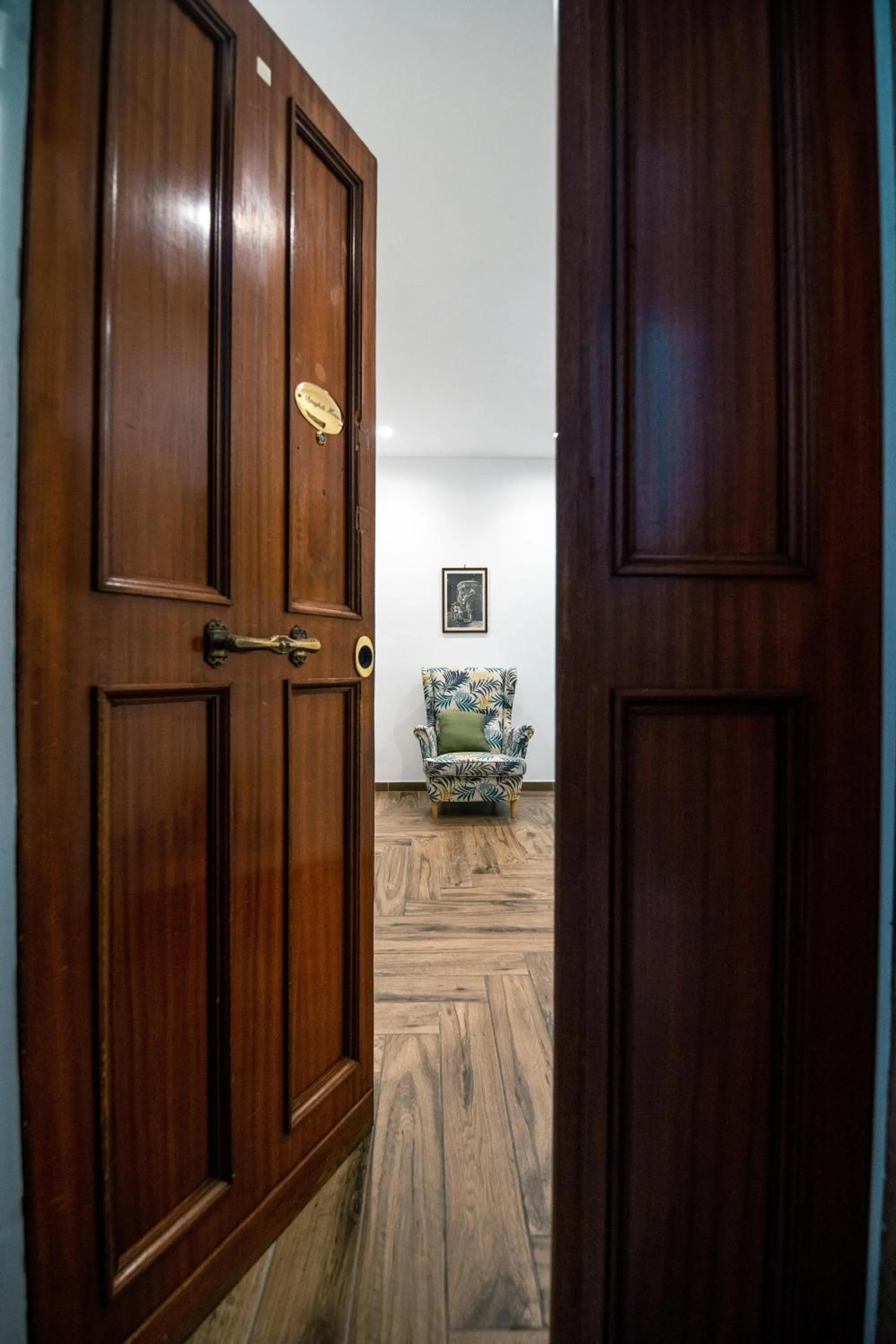 Facade/entrance in HUB FERROVIARIO - 12 Posti Letto per il Tuo Gruppo a Napoli con Wifi e Netflix