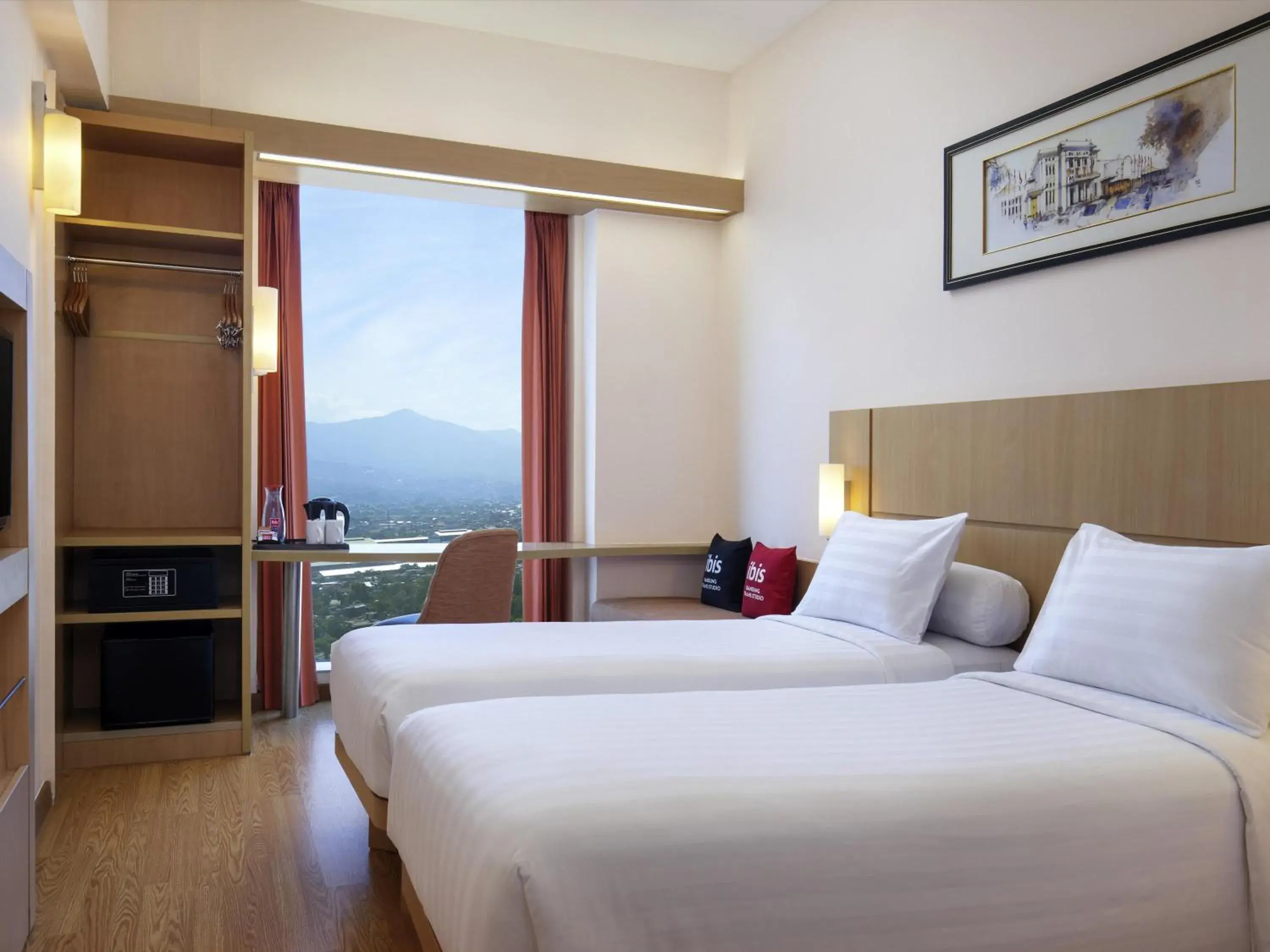 Bedroom, Bed in Ibis Bandung Trans Studio Bedroom, Bed in Ibis Bandung Trans Studio