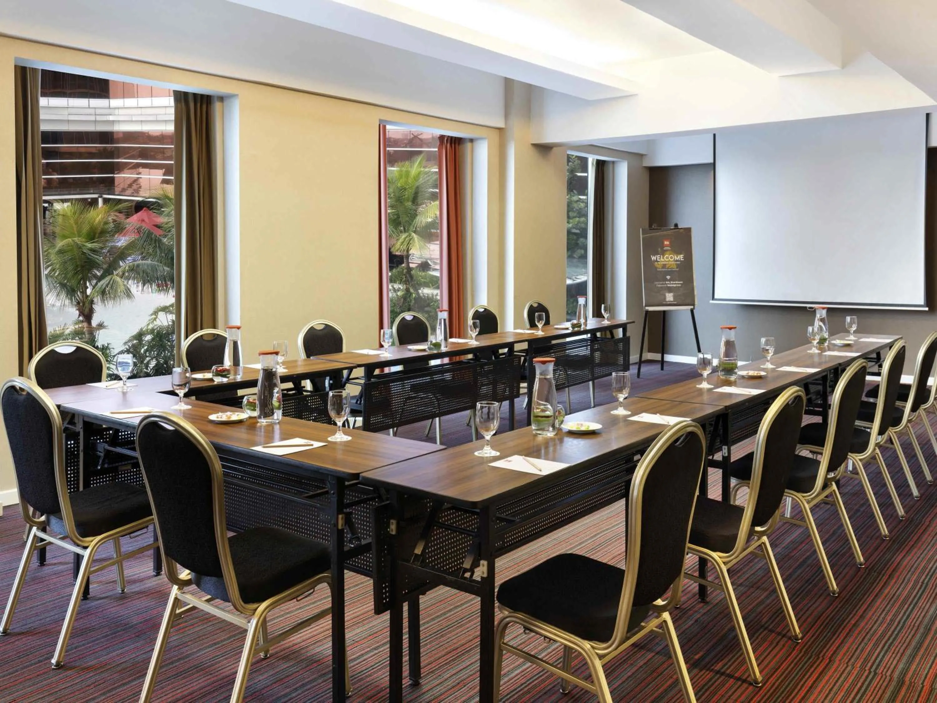 Meeting/conference room in Ibis Bandung Trans Studio
