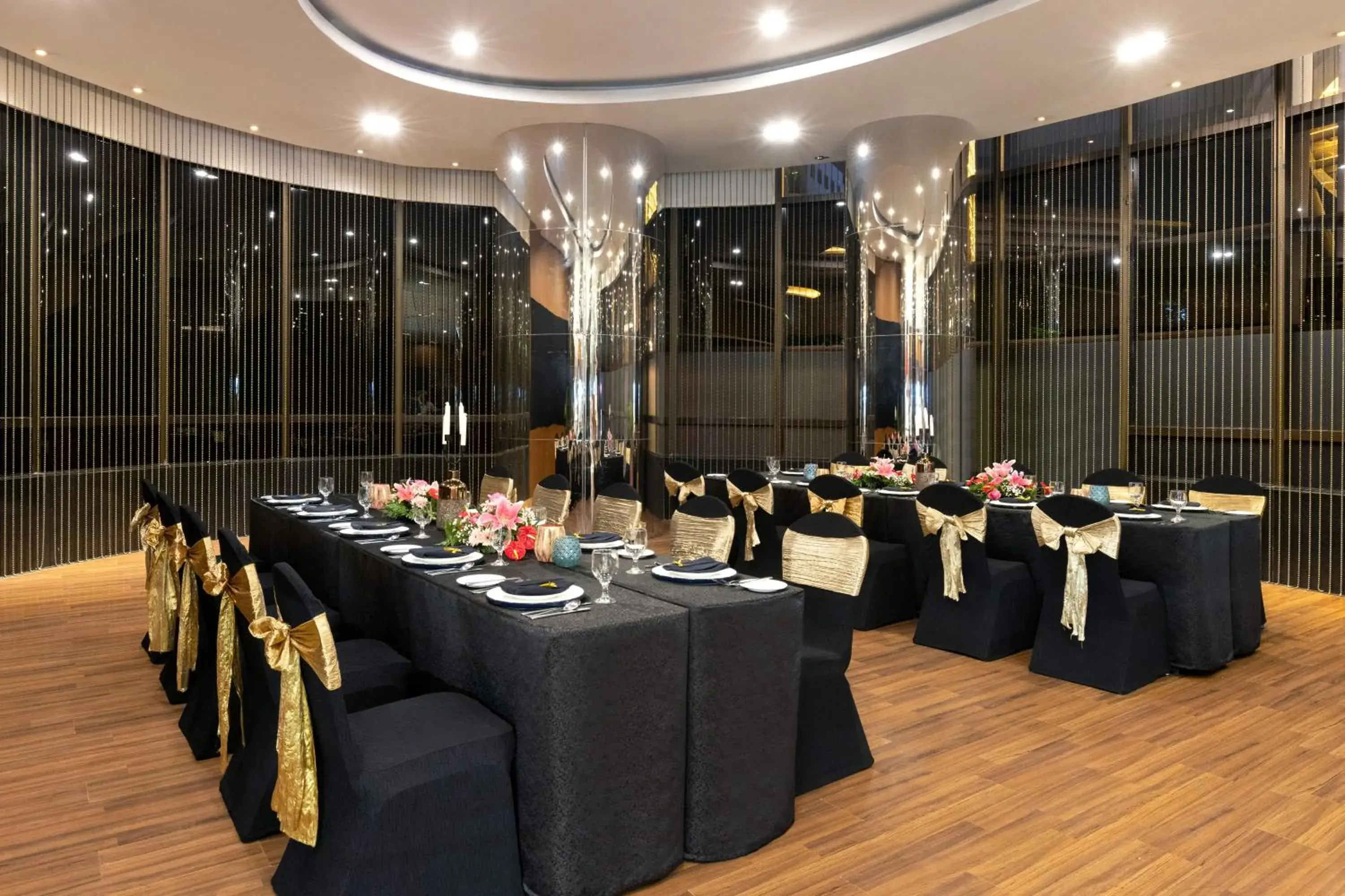 Restaurant/places to eat in Ibis Bandung Trans Studio Restaurant/places to eat in Ibis Bandung Trans Studio