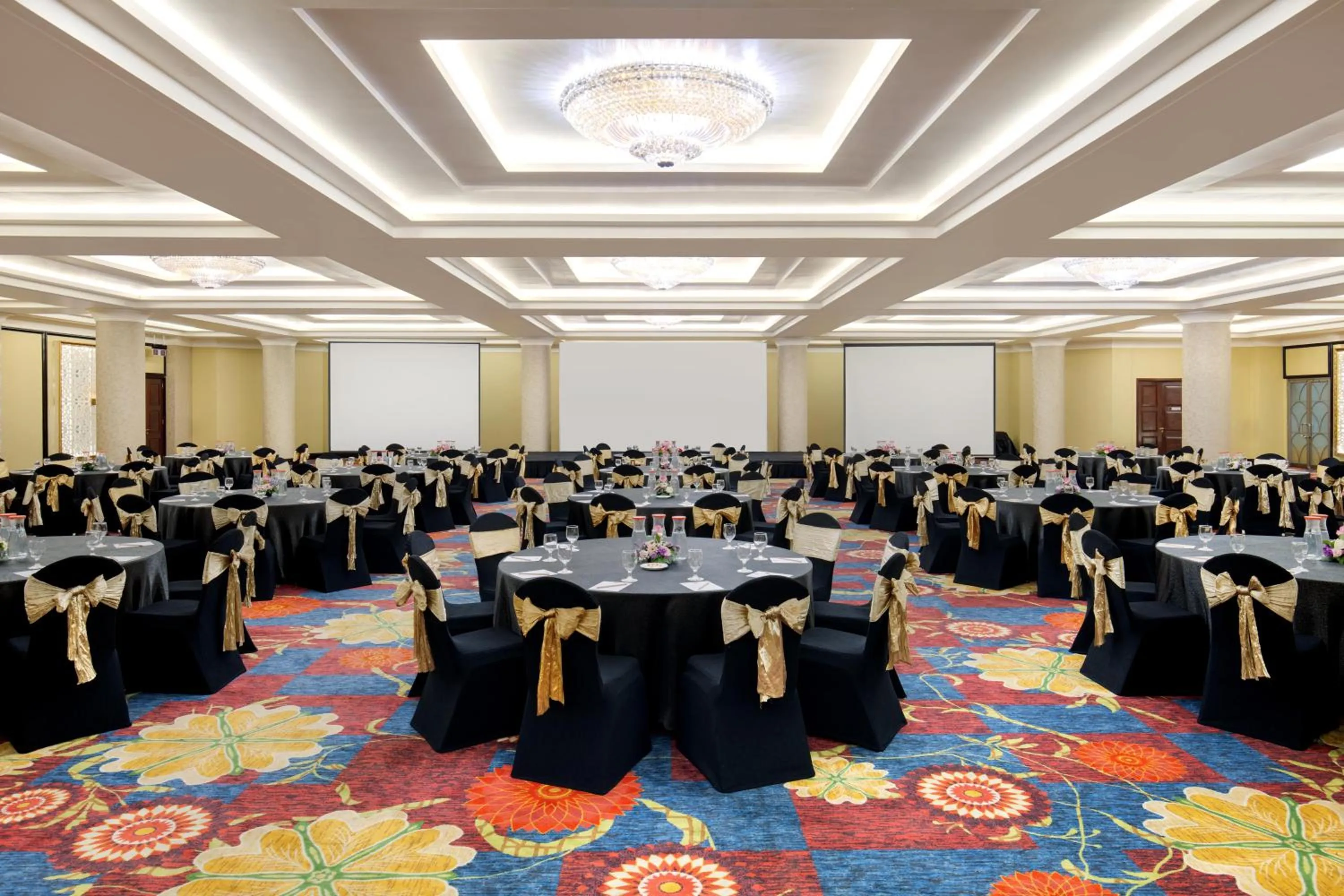 wedding in Ibis Bandung Trans Studio