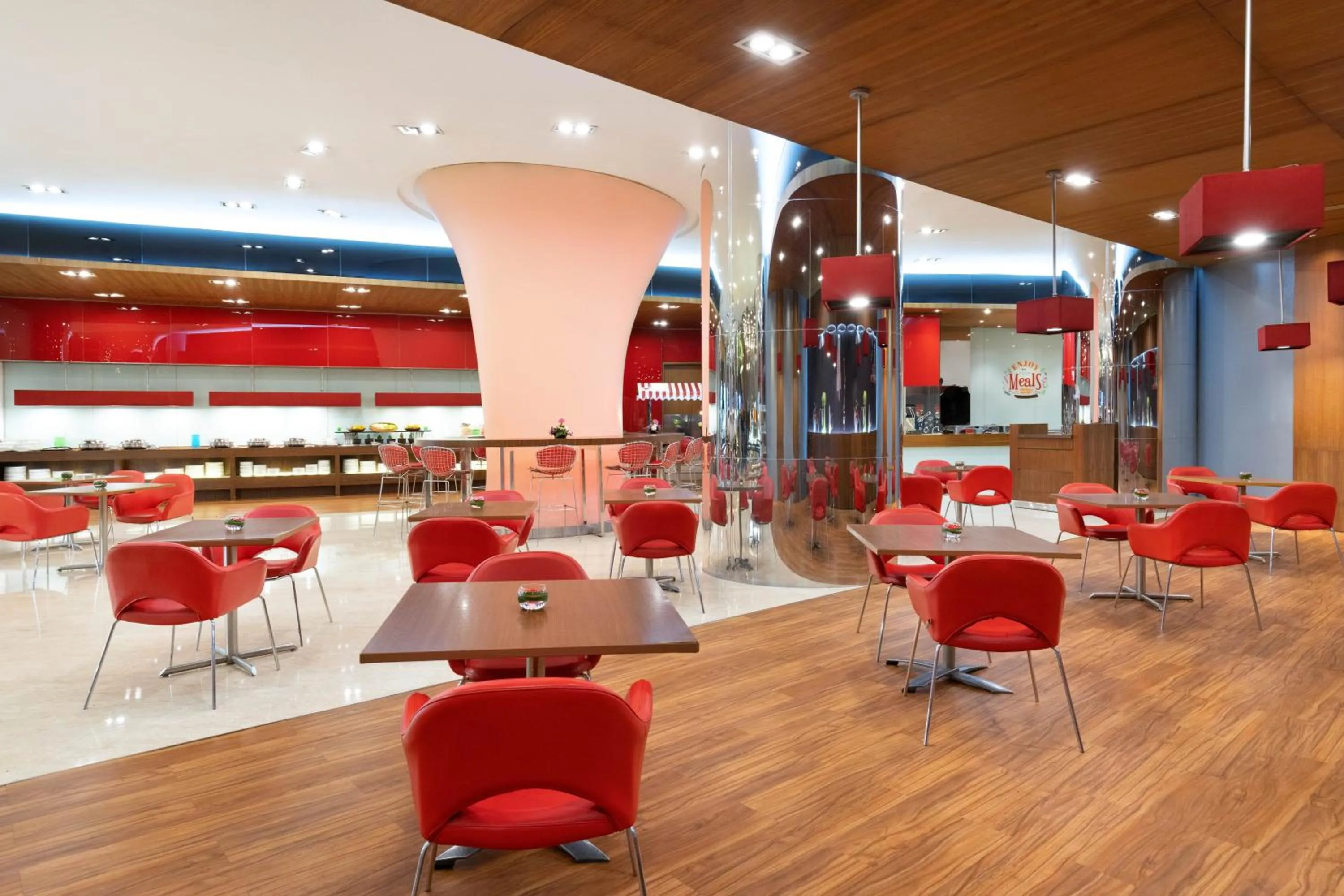Restaurant/places to eat in Ibis Bandung Trans Studio