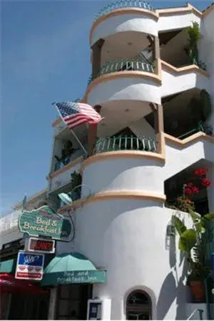 Facade/entrance, Property Building in Casa Tropicana