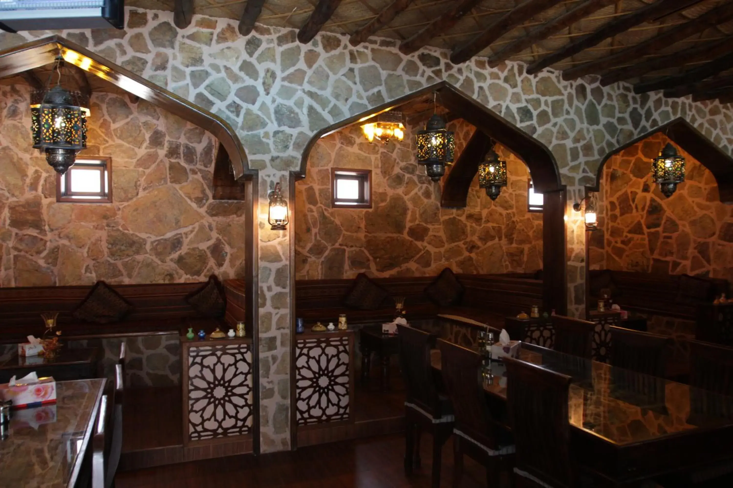 Restaurant/places to eat in Esra Hotel Apartment Restaurant/places to eat in Esra Hotel Apartment