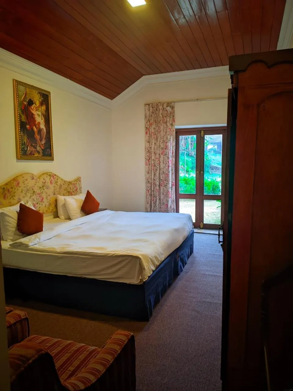 Bed in Tea Bush Hotel