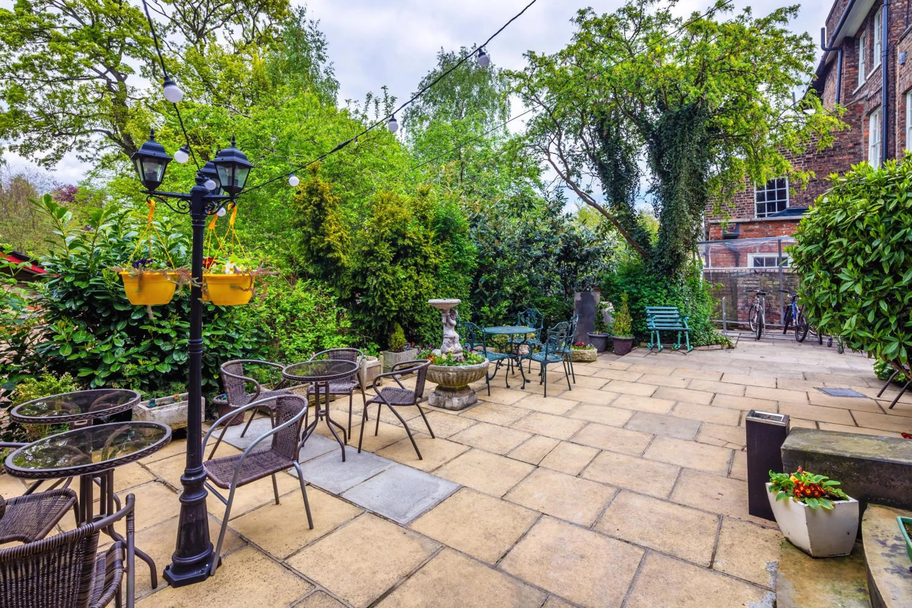 Patio in Astor York Hostel