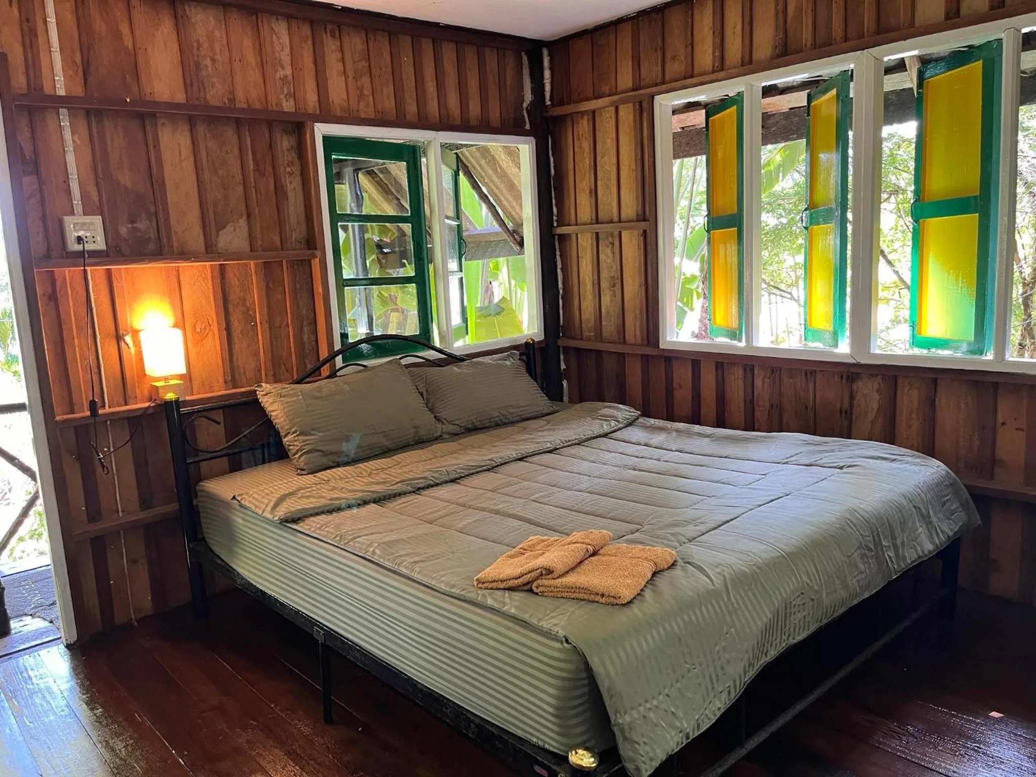 Seating area, Bed in AoPong Resort