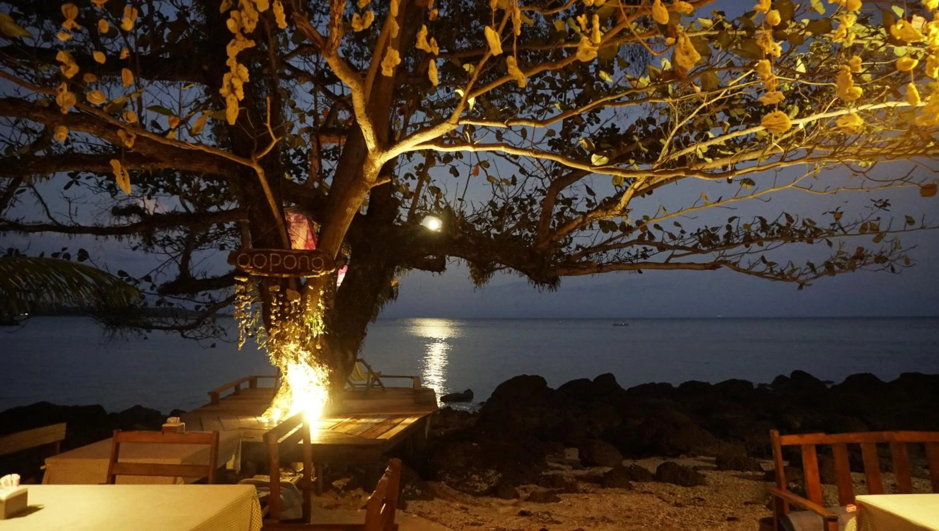 Restaurant/places to eat in AoPong Resort