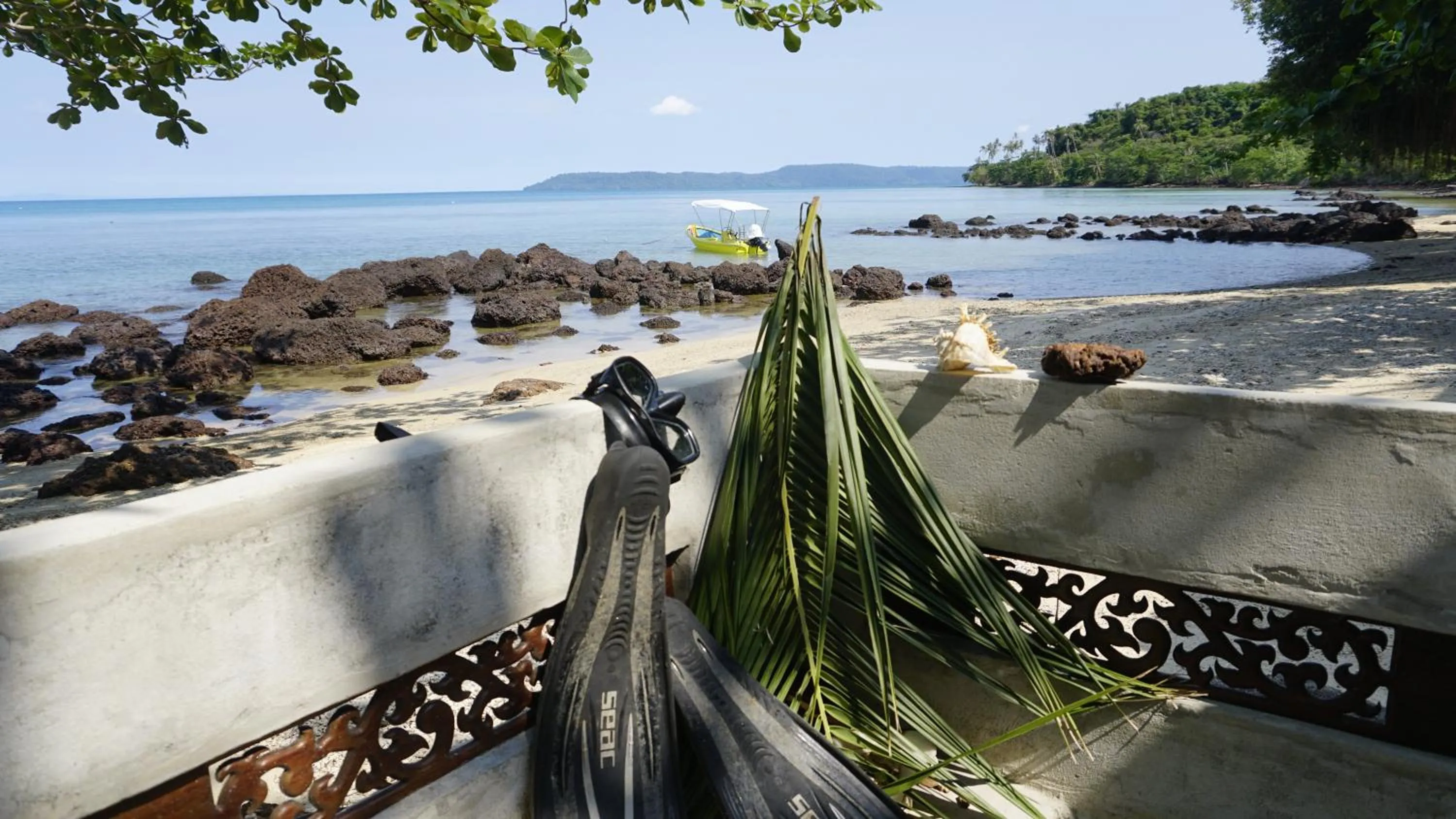 Snorkeling in AoPong Resort