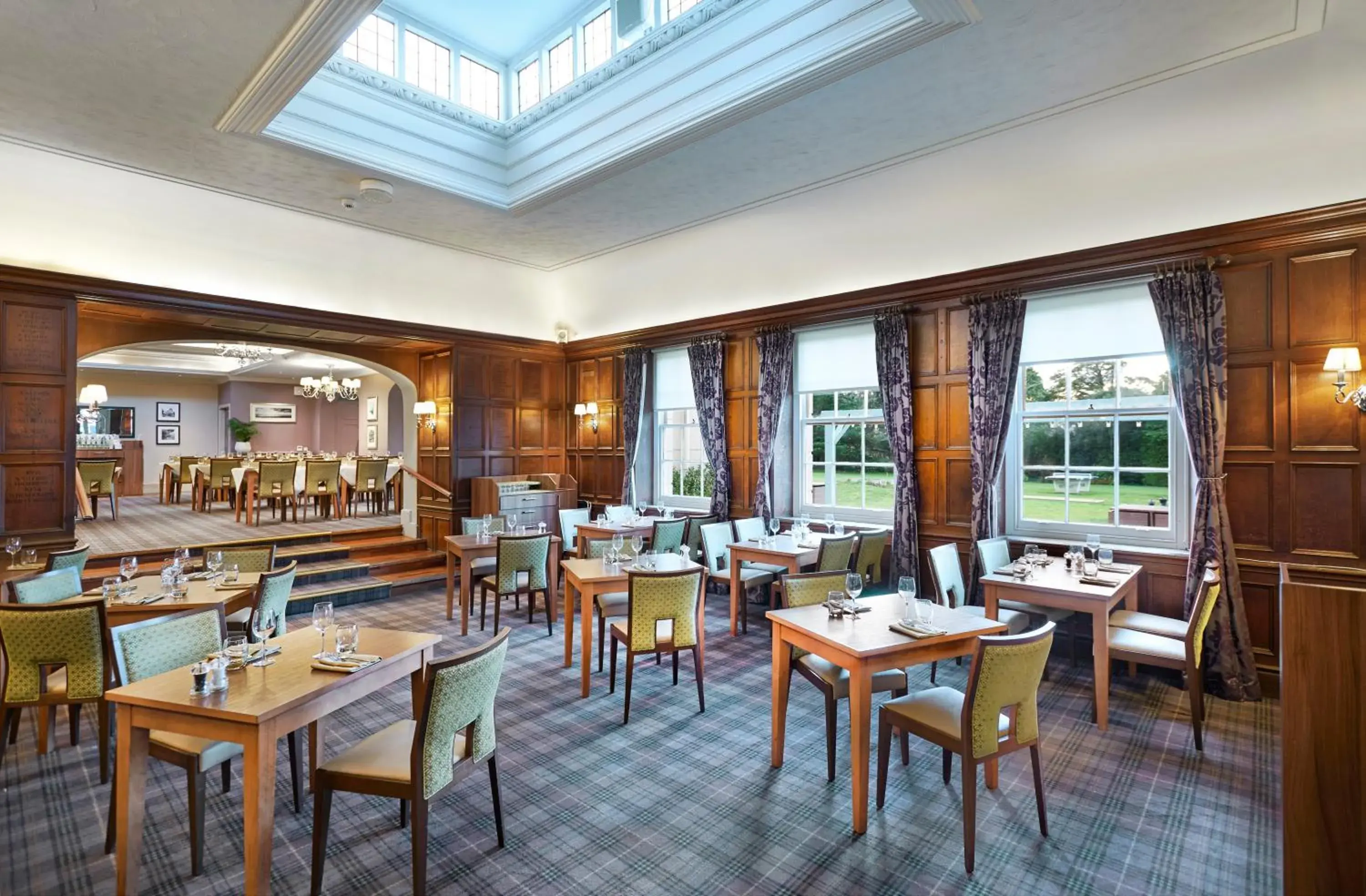 Restaurant/places to eat in Avisford Park Hotel Restaurant/places to eat in Avisford Park Hotel
