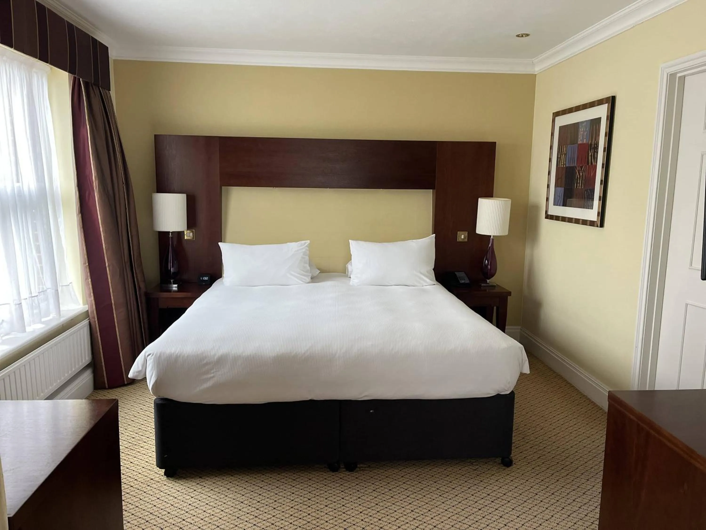 Bed in Avisford Park Hotel