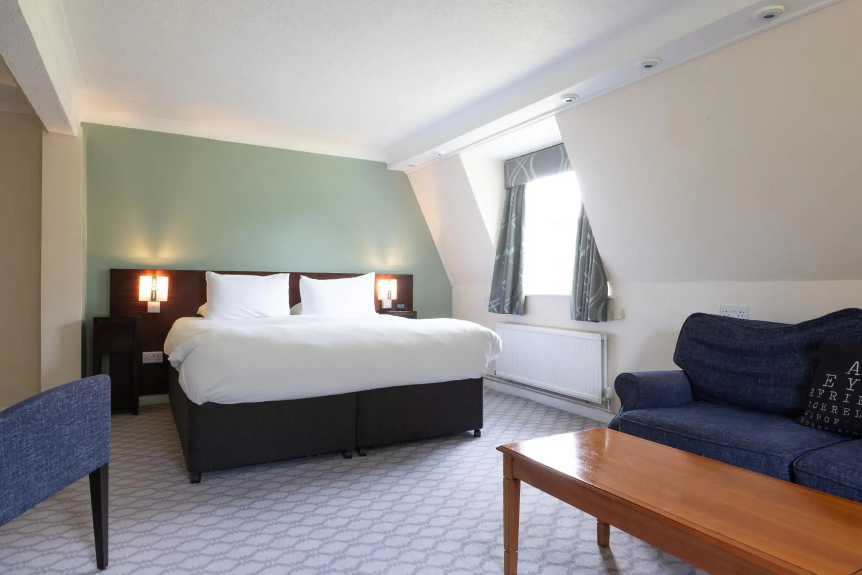 Superior Double Room in Avisford Park Hotel Superior Double Room in Avisford Park Hotel
