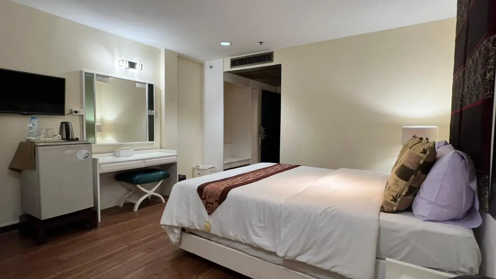 Photo of the whole room, Bed in Fortuna Hotel Photo of the whole room, Bed in Fortuna Hotel