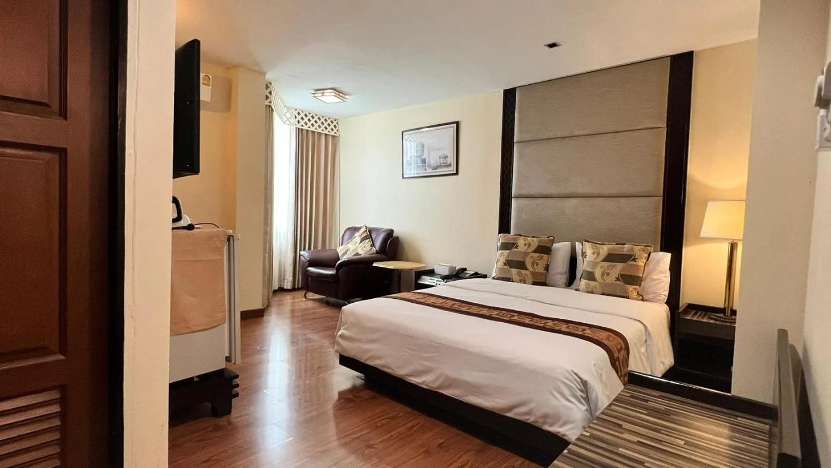 Photo of the whole room, Bed in Fortuna Hotel