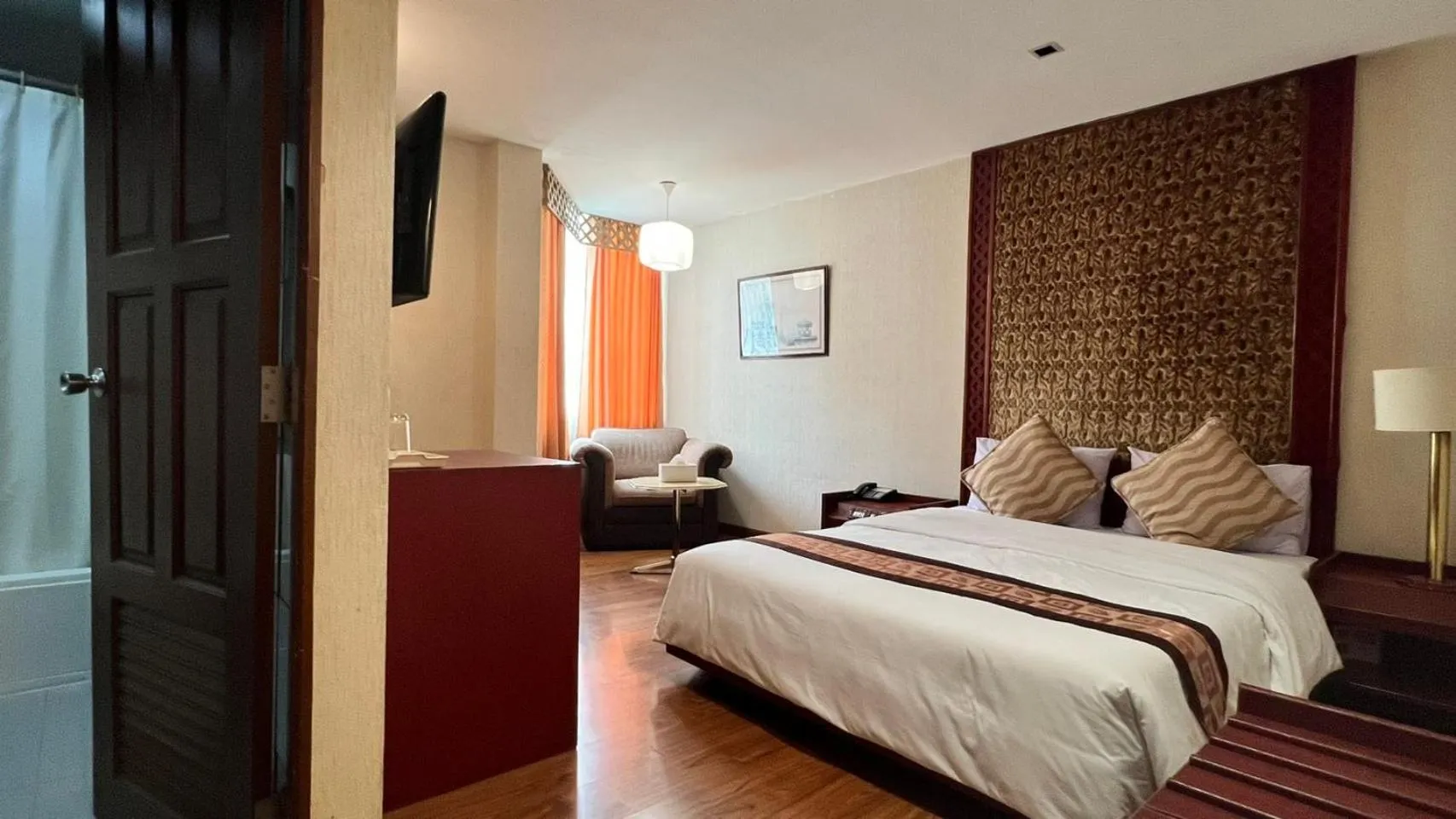 Photo of the whole room, Bed in Fortuna Hotel