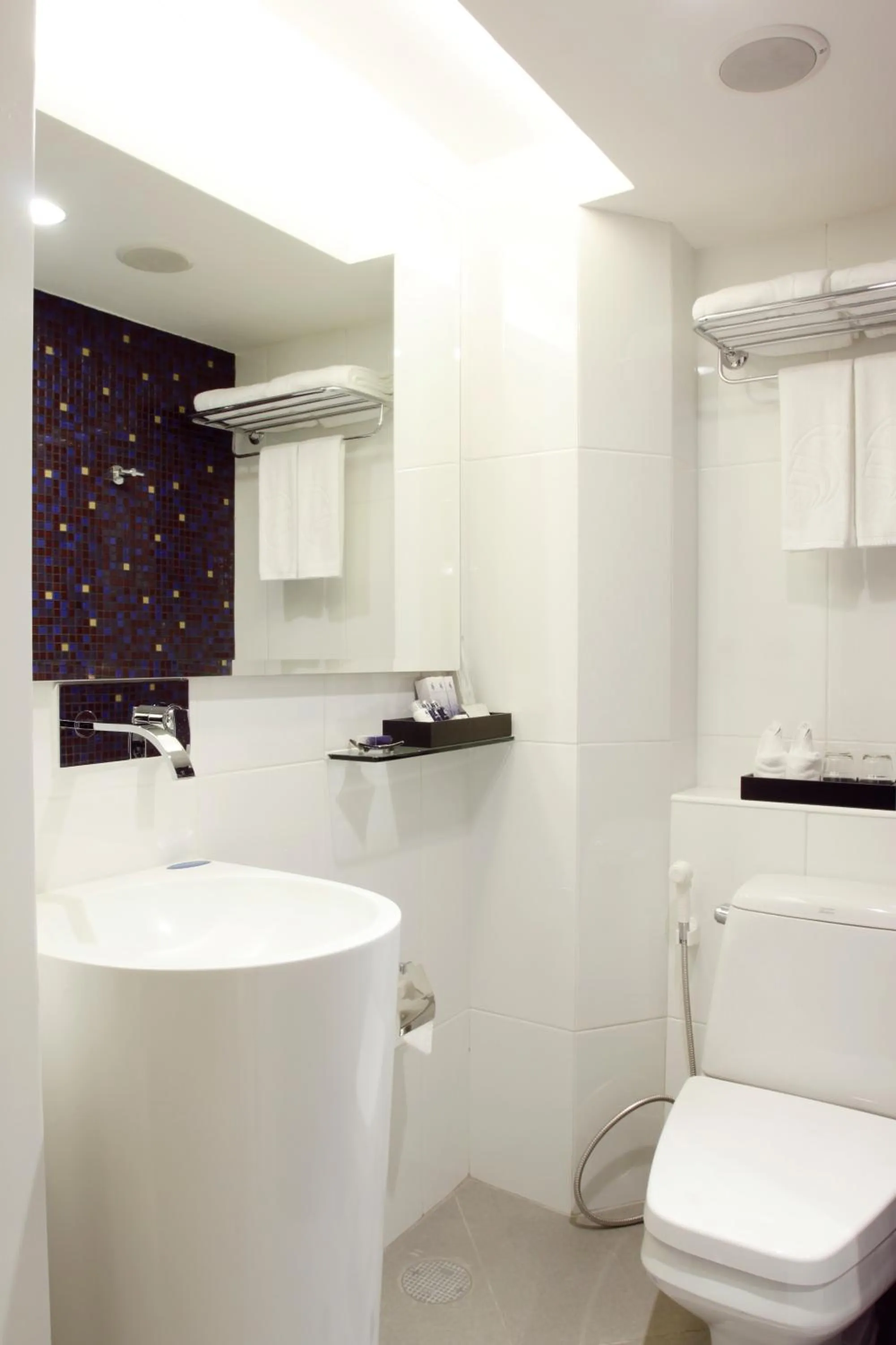 Bathroom in Aspira Skyy Sukhumvit 1
