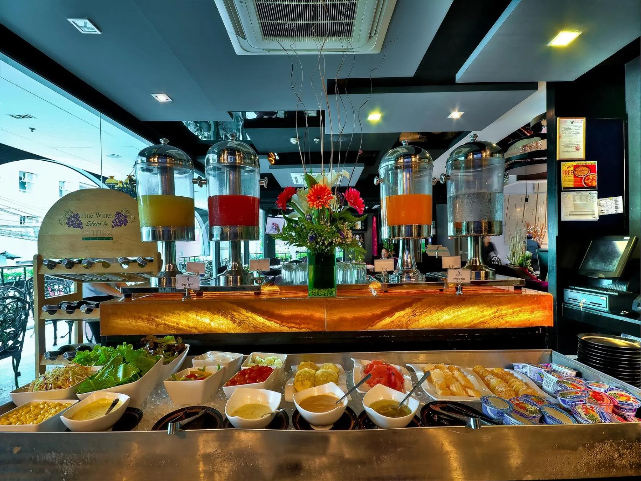 Food and drinks in Aspira Skyy Sukhumvit 1