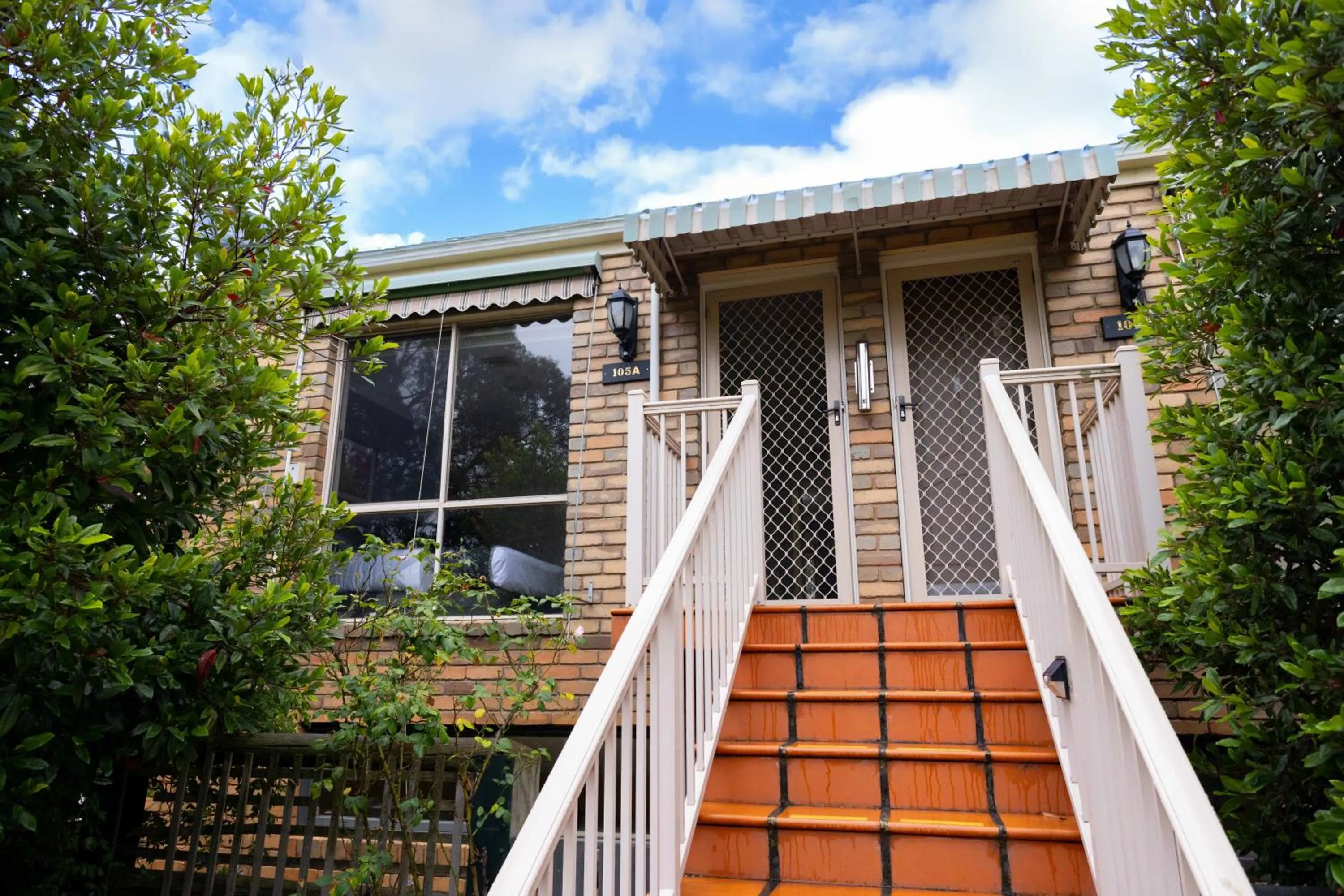 Facade/entrance in Airport Tourist Village Melbourne