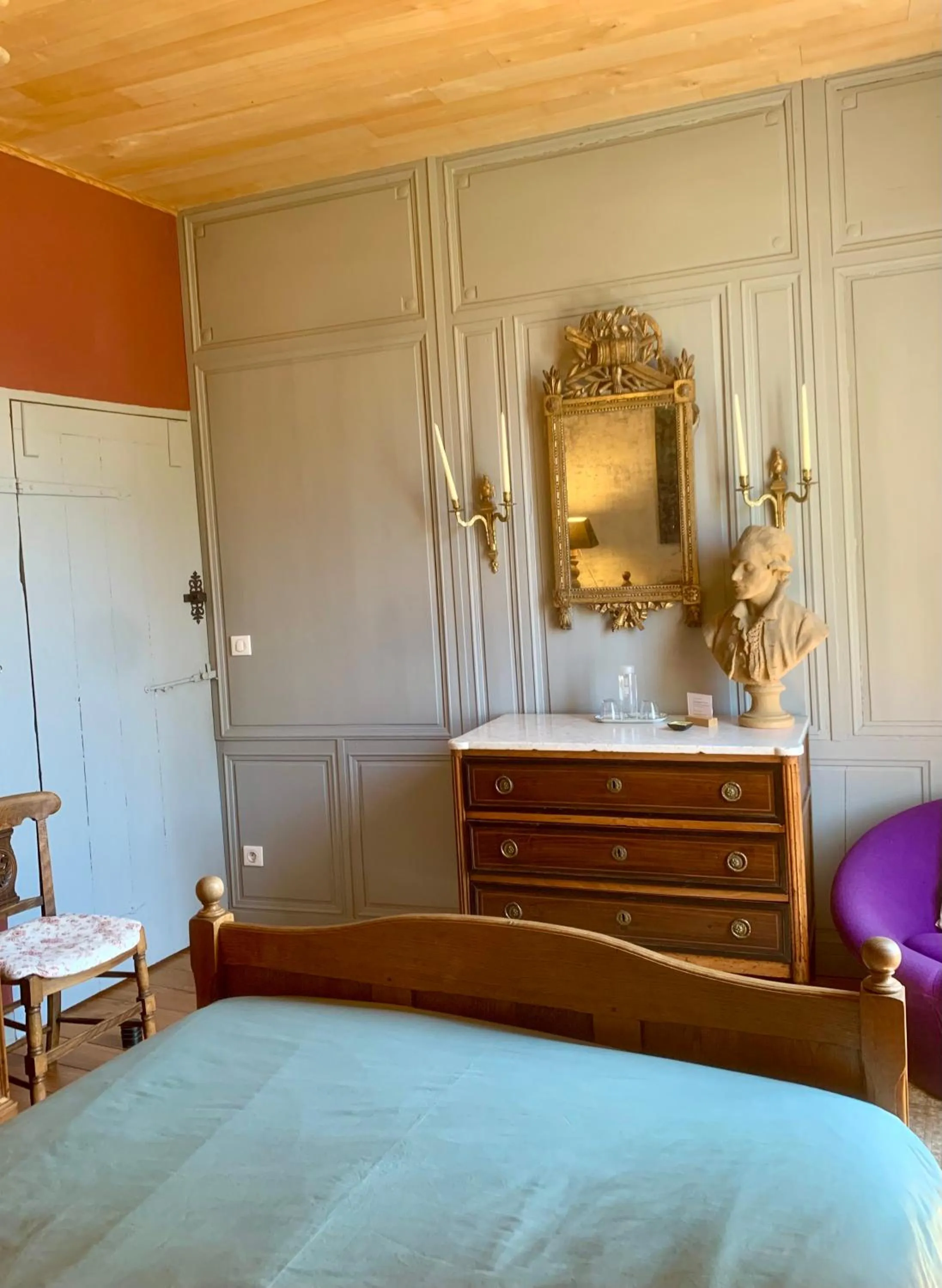 Bed in Chambres d'hôtes La Borderie du Gô près de La Rochelle - Nieul