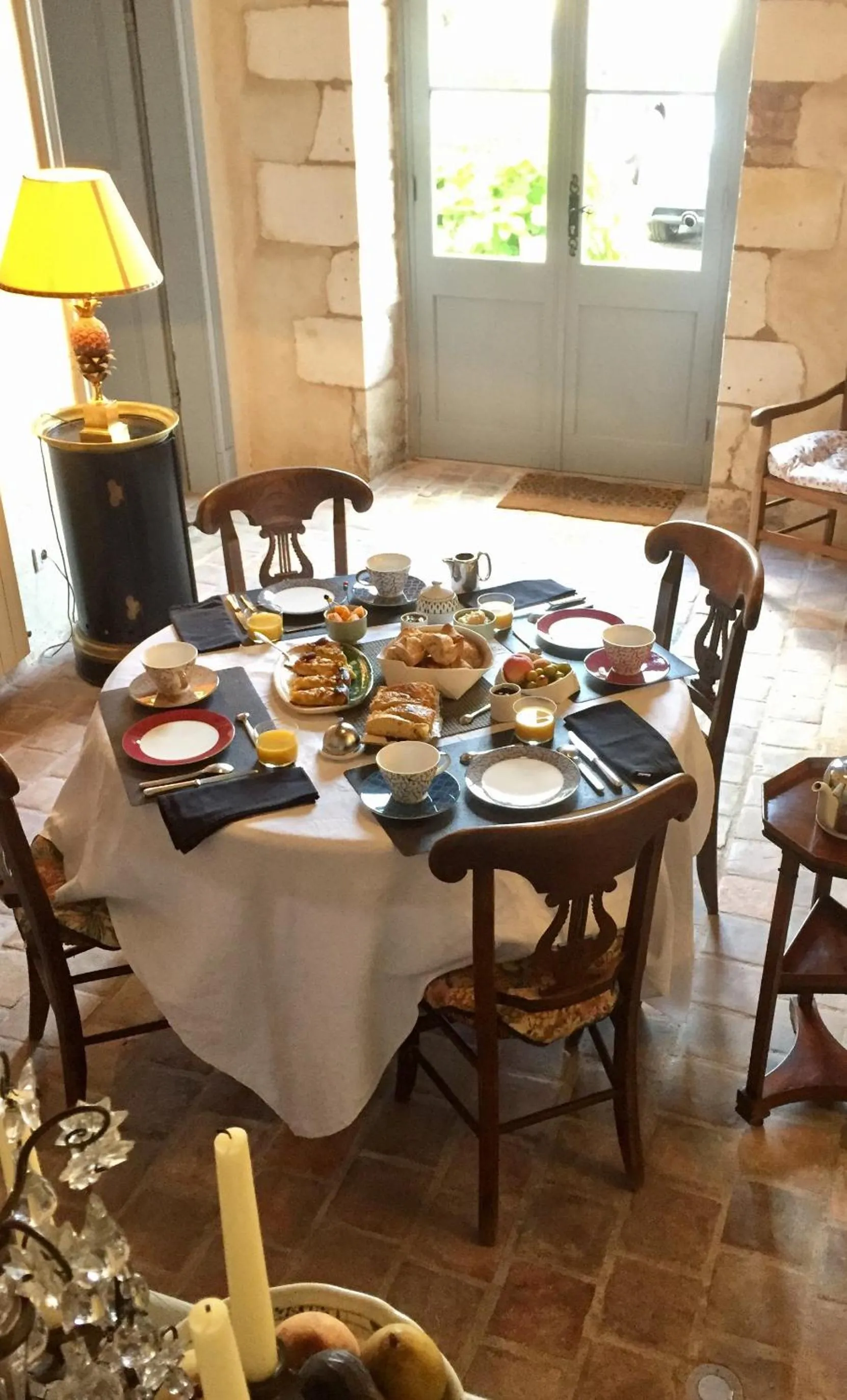 Dining area in Chambres d'hôtes La Borderie du Gô près de La Rochelle - Nieul