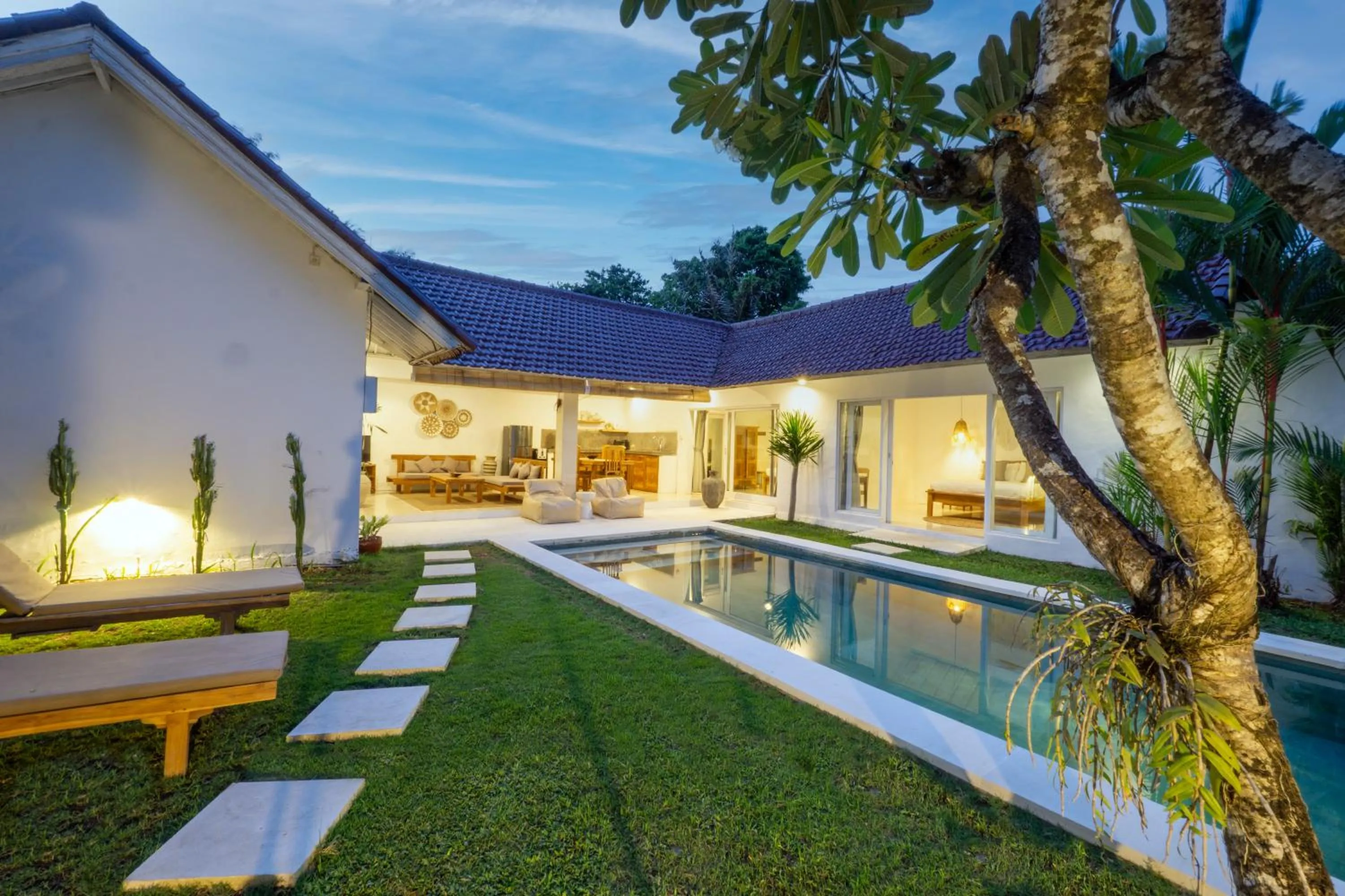 Swimming pool in Villa Pagu
