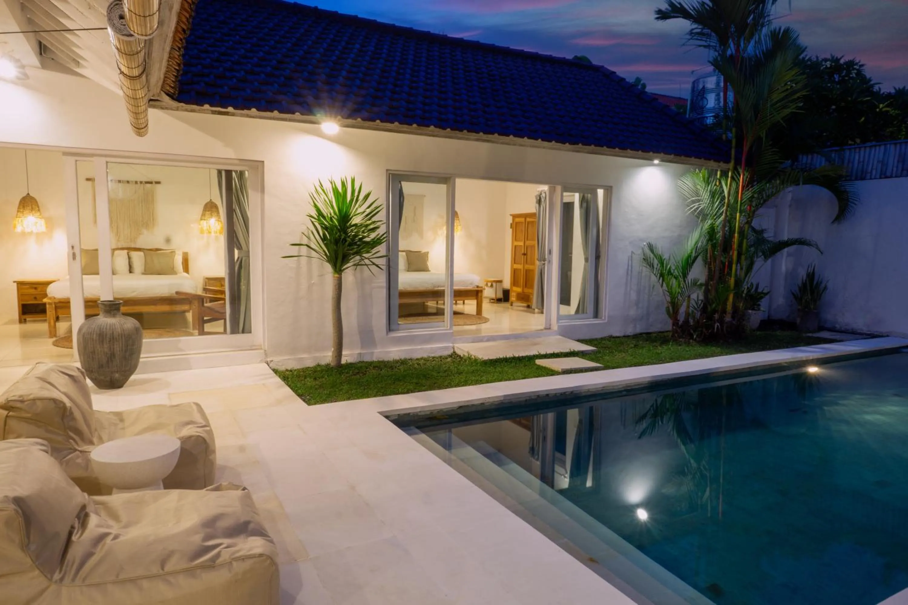 Property building in Villa Pagu