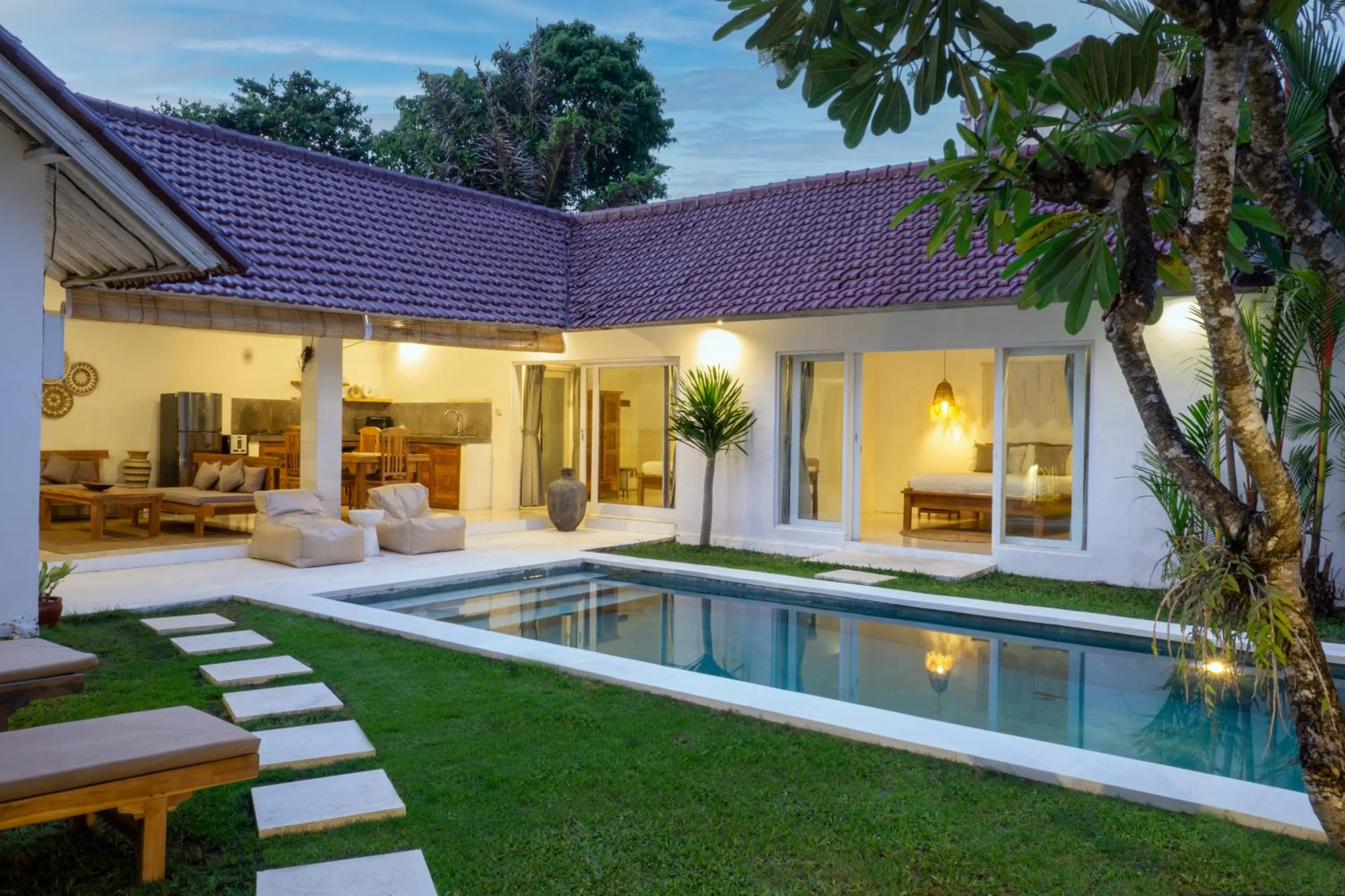 Property building in Villa Pagu