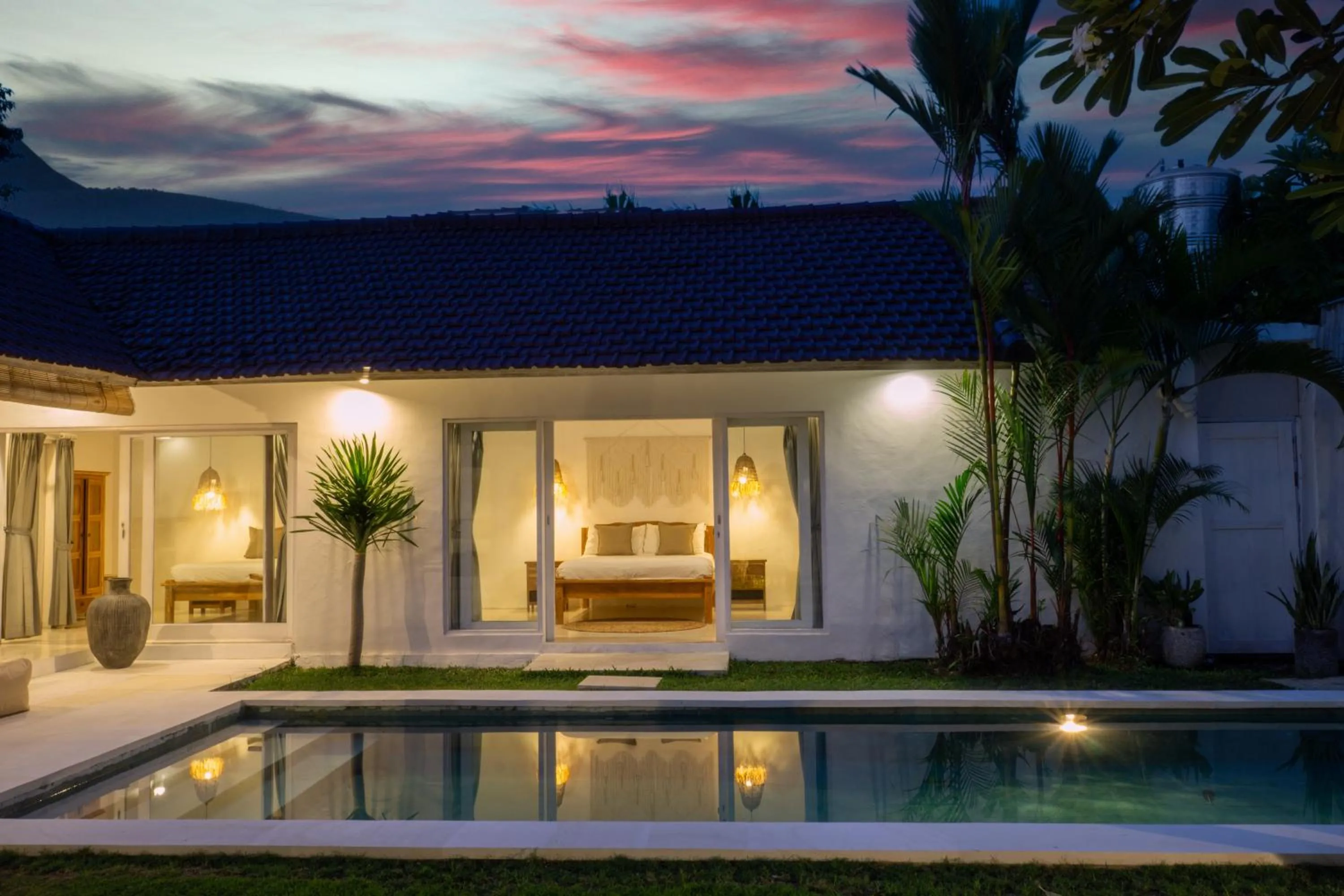 Property building in Villa Pagu
