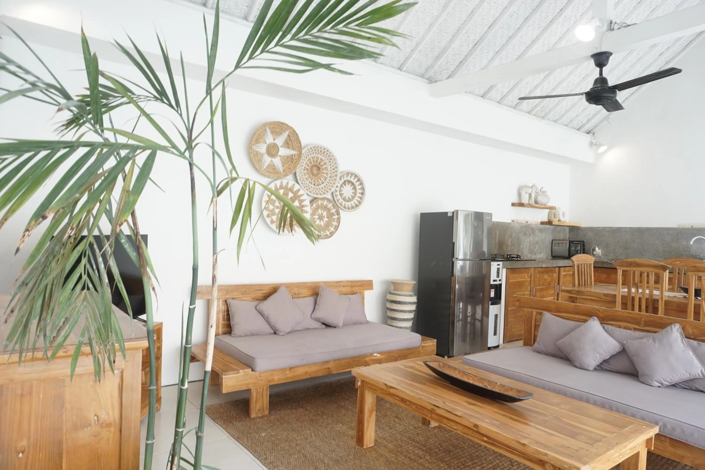 Communal lounge/ TV room in Villa Pagu