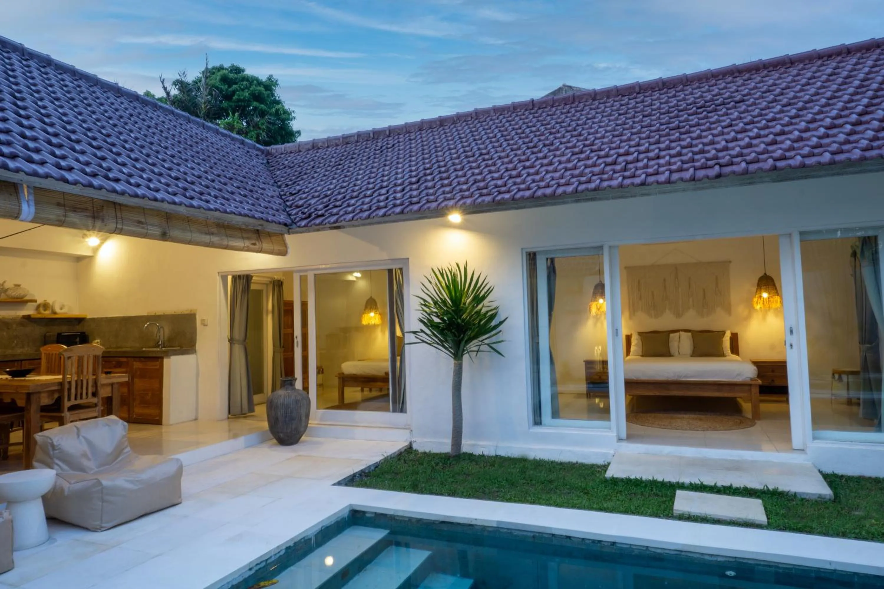 Property building in Villa Pagu