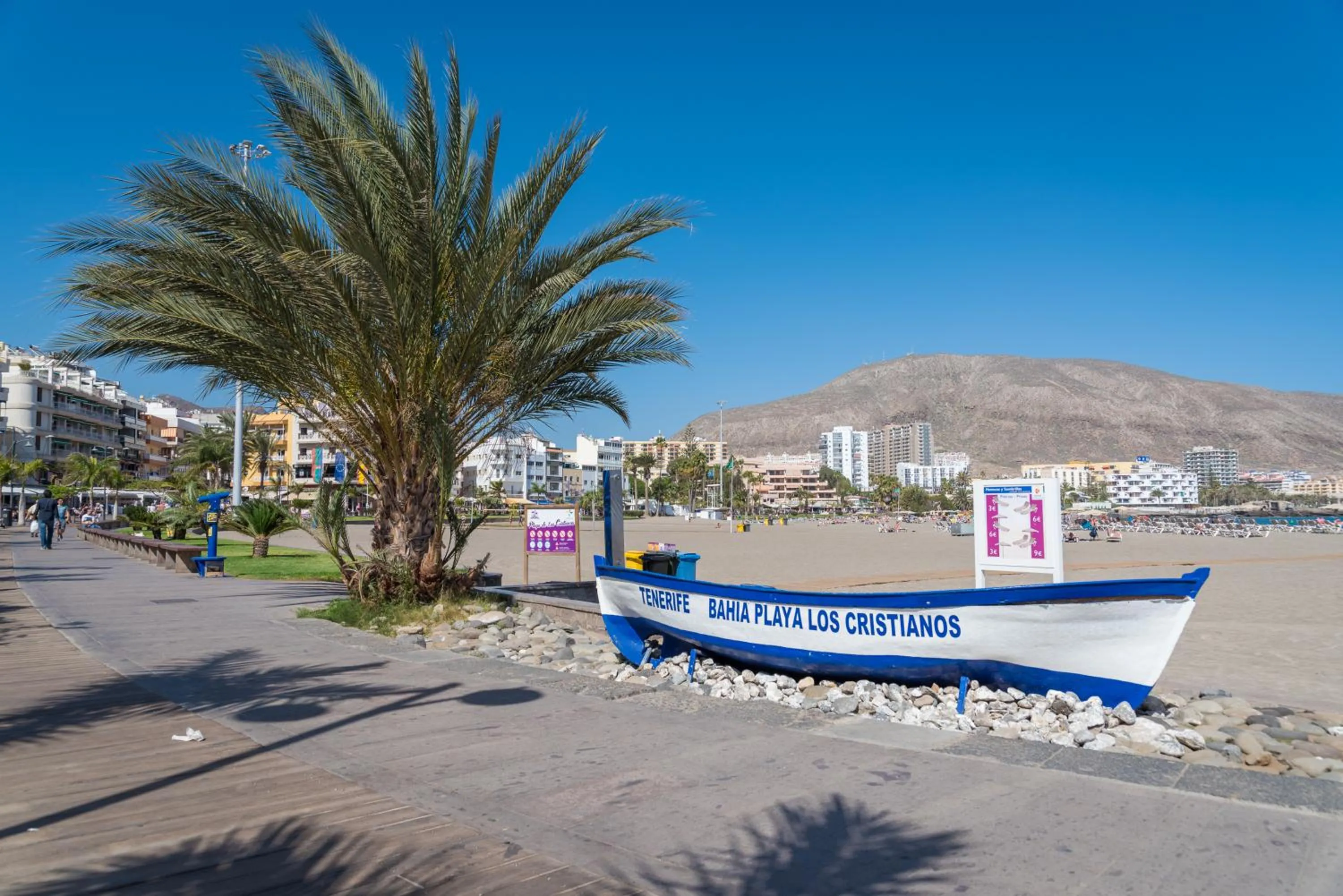Beach in Modern Apartment Los Cristianos Center