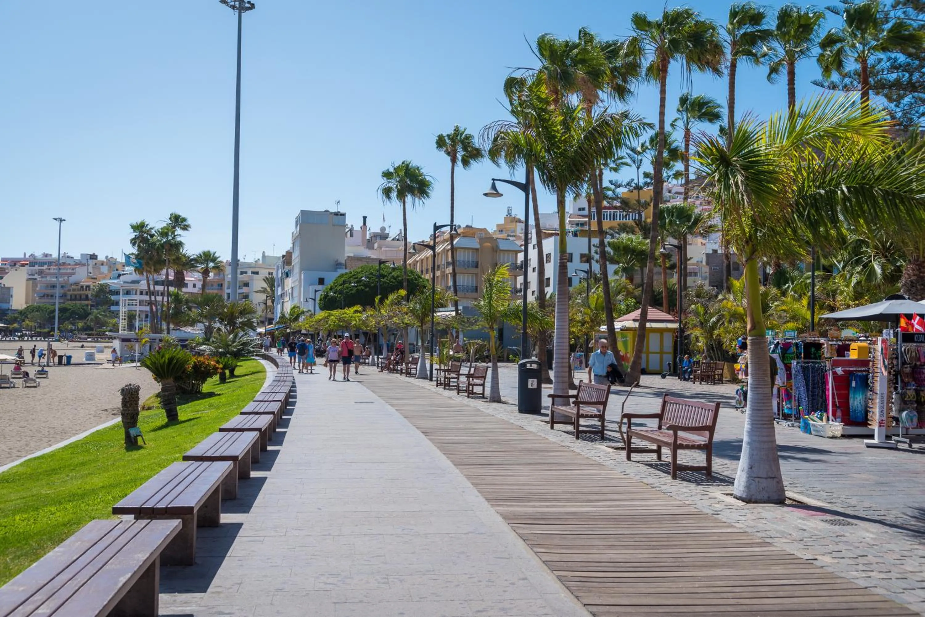 Restaurant/places to eat in Modern Apartment Los Cristianos Center