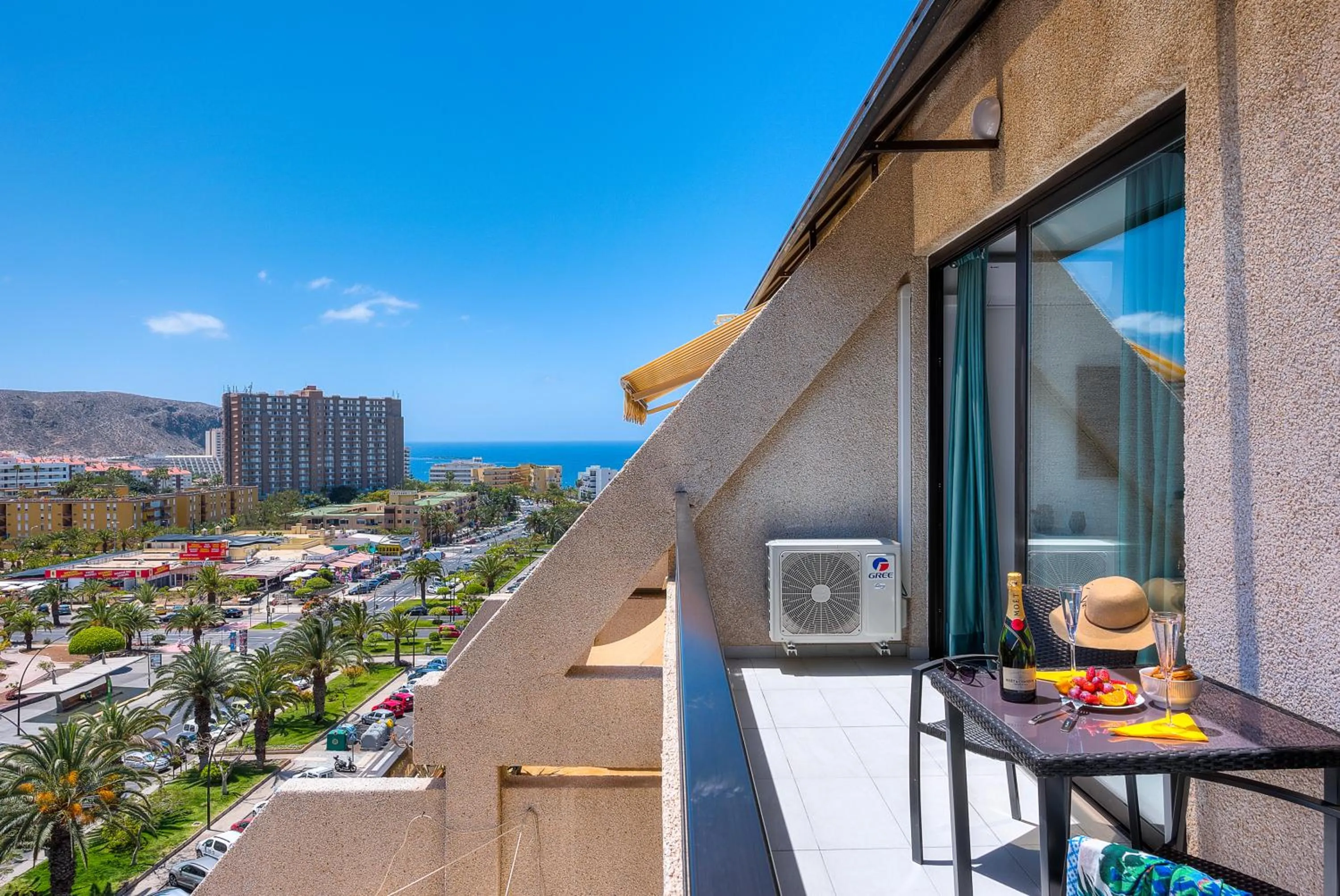 Balcony/Terrace in Modern Apartment Los Cristianos Center
