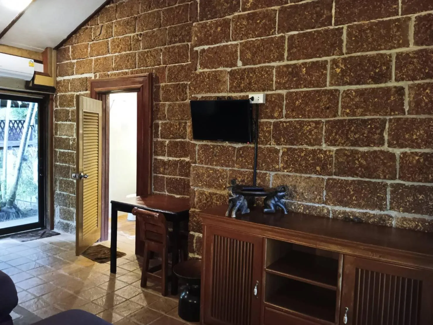 Photo of the whole room in Faye Orchid Garden Resort