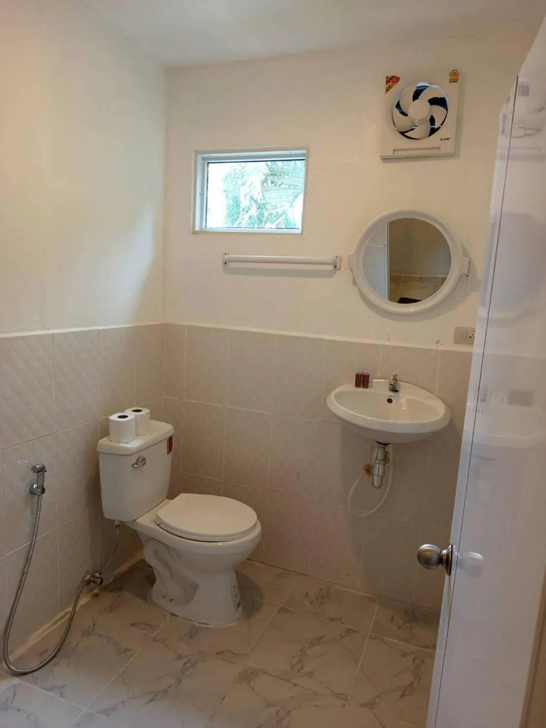 Toilet in Faye Orchid Garden Resort