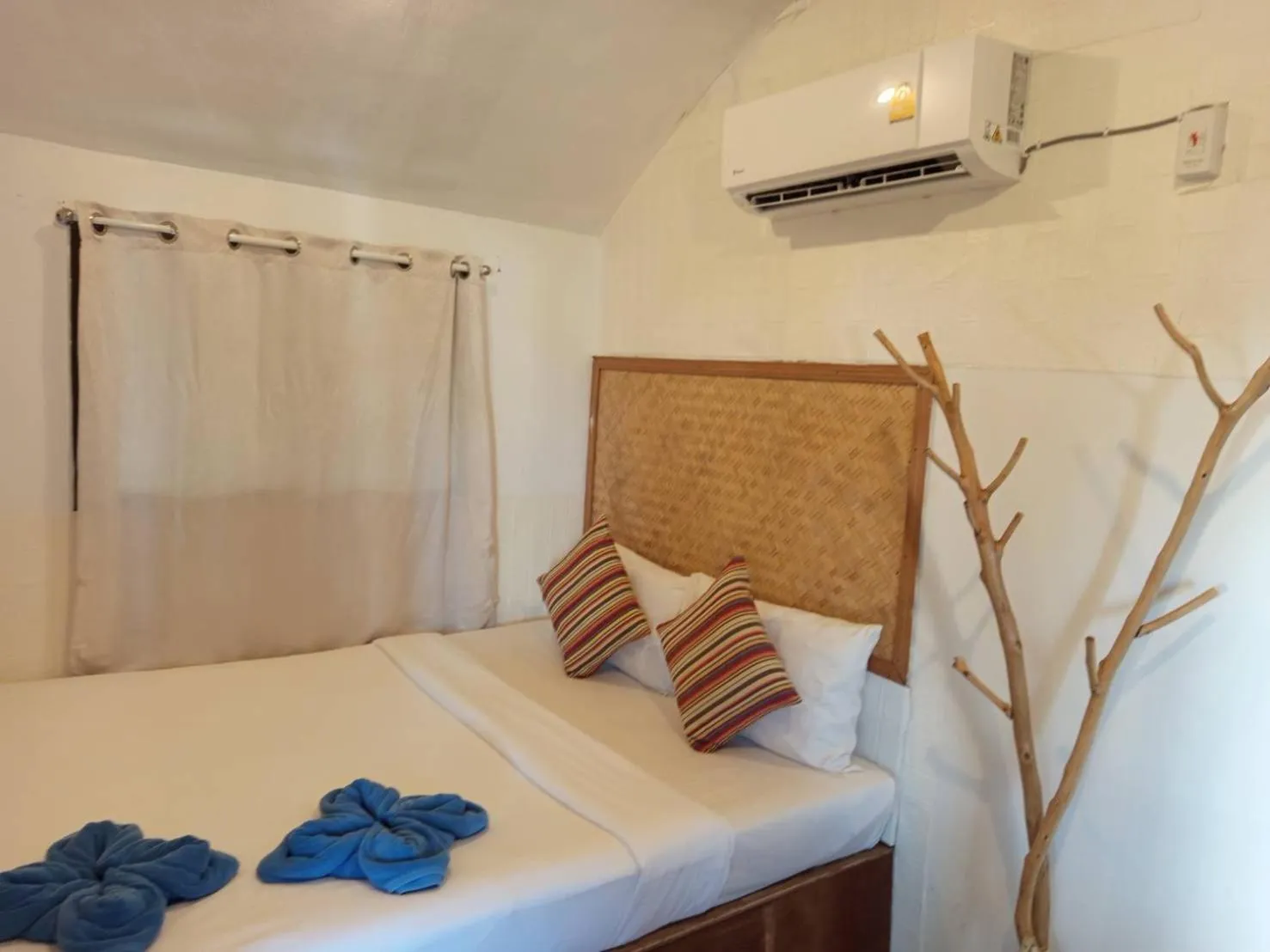 Bed in Faye Orchid Garden Resort