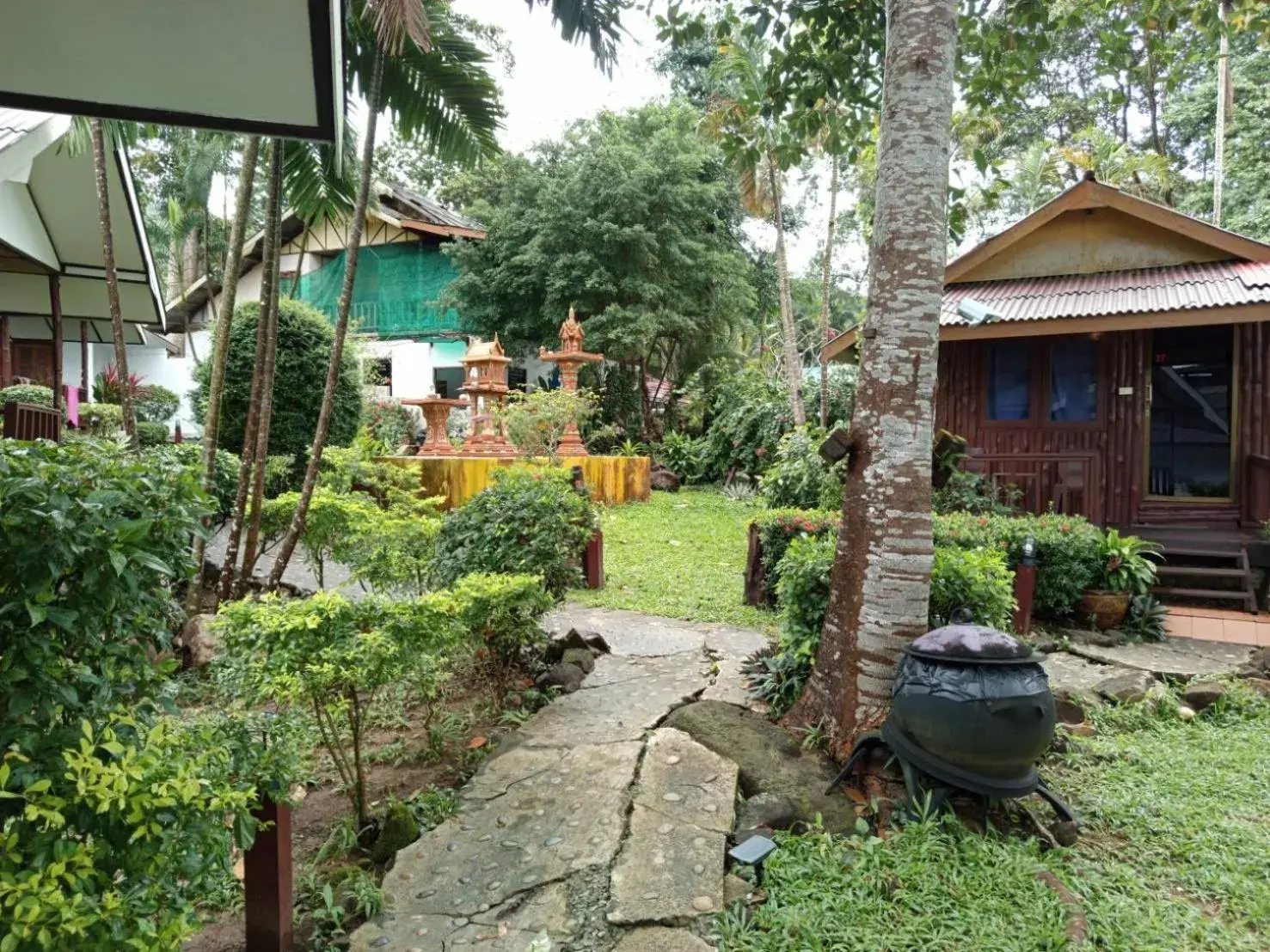 Garden view in Faye Orchid Garden Resort Garden view in Faye Orchid Garden Resort