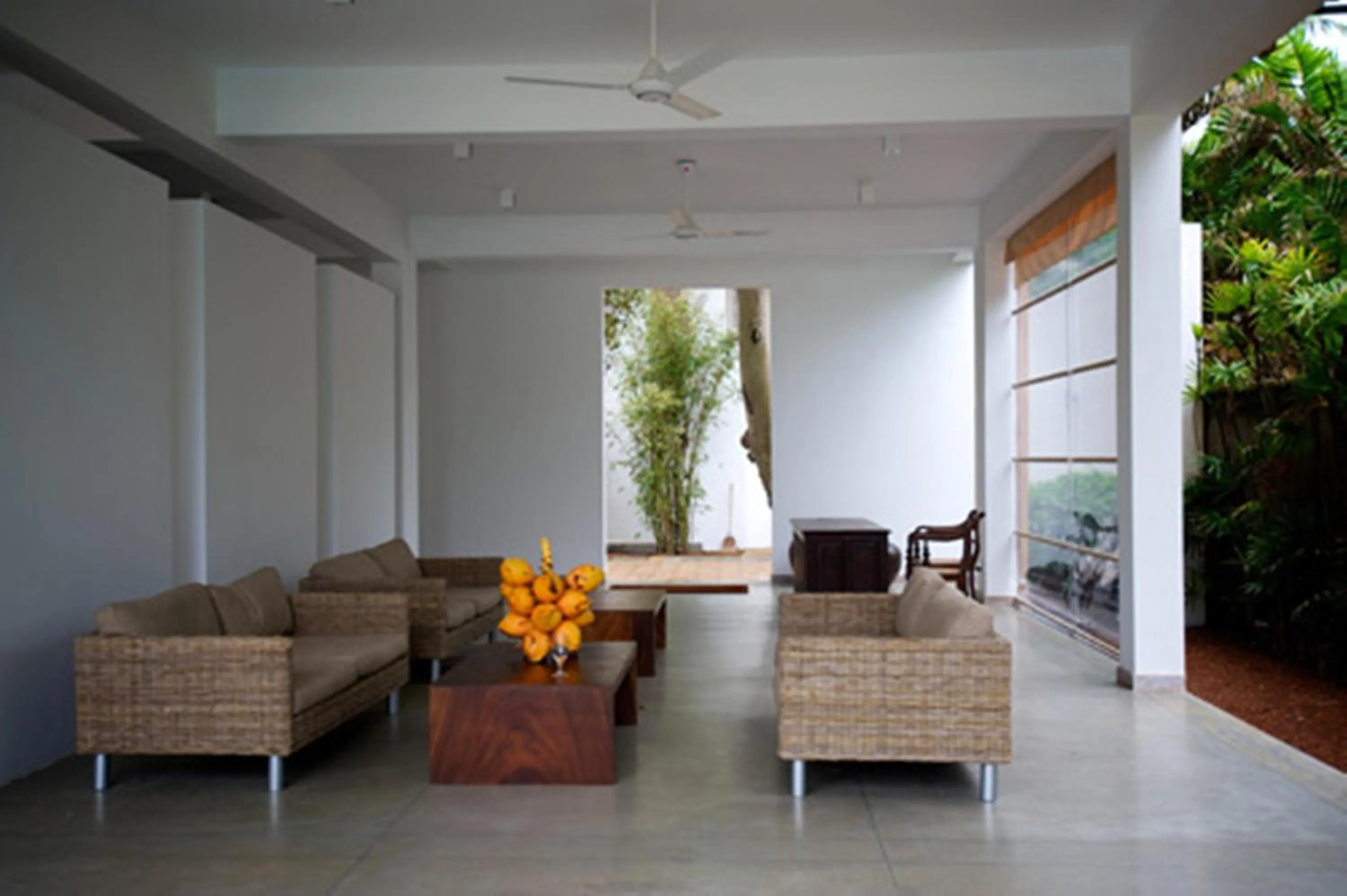 Lounge or bar in Roman Beach Hotel