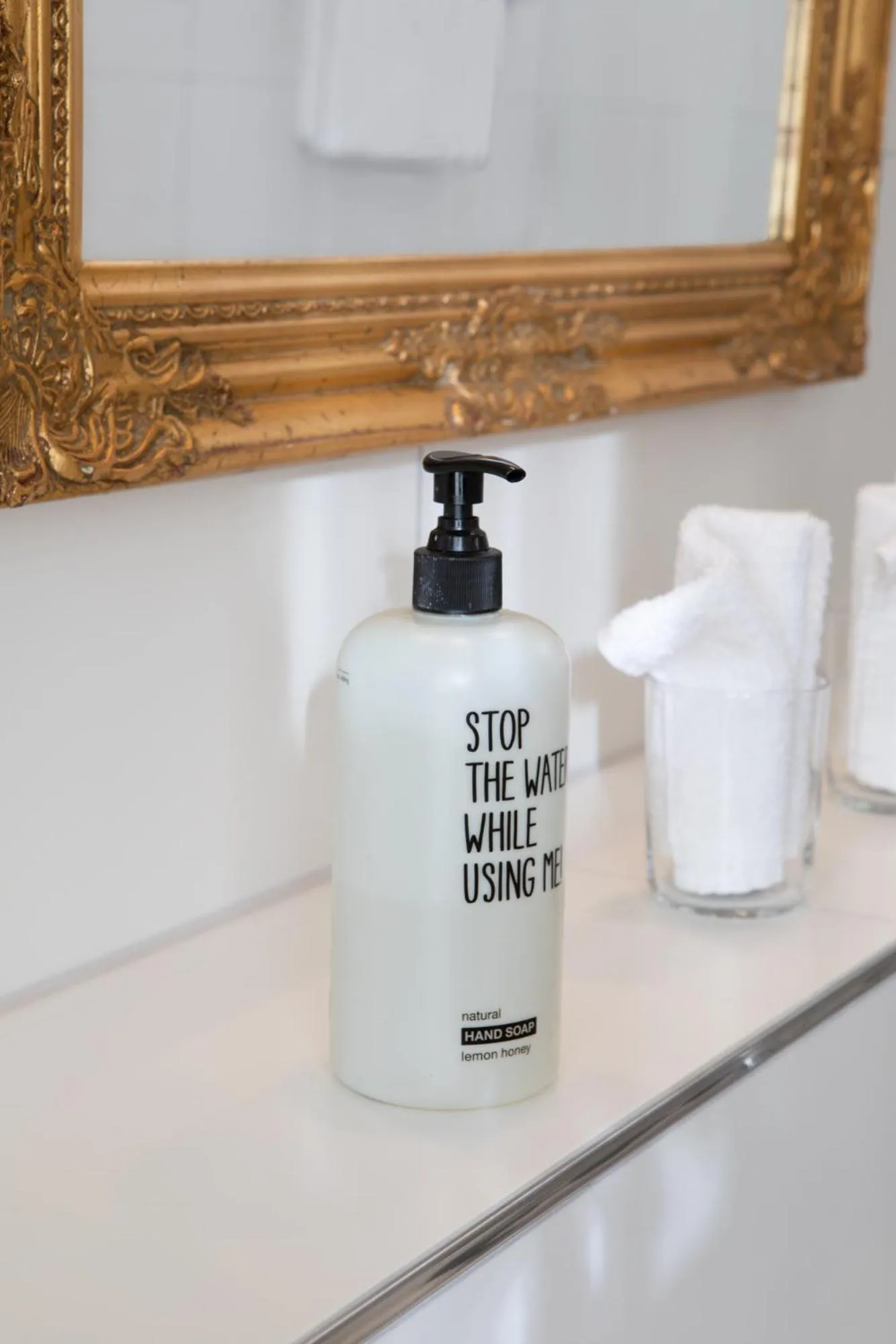 Bathroom in hideauts hotels Der Rosengarten