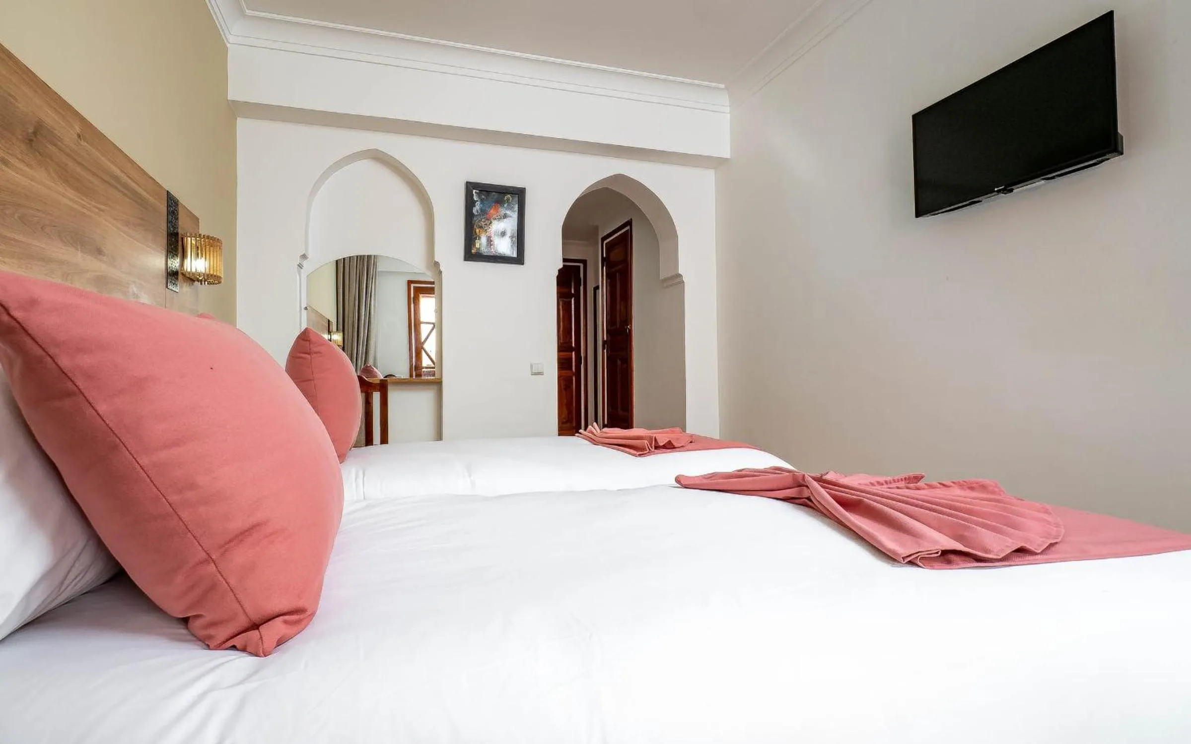 Bed in Hotel Oudaya & Spa