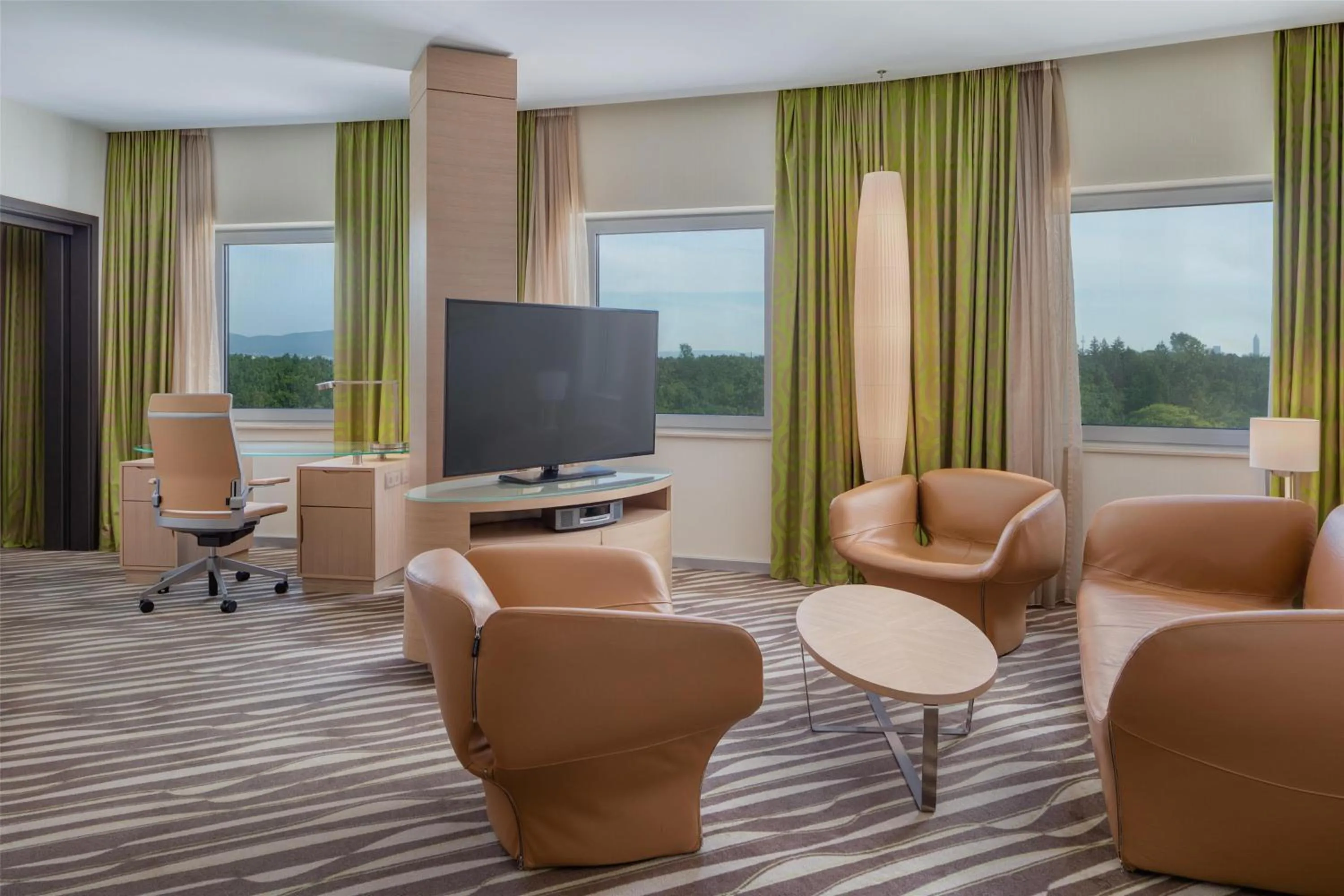 Living room in Hilton Frankfurt Airport