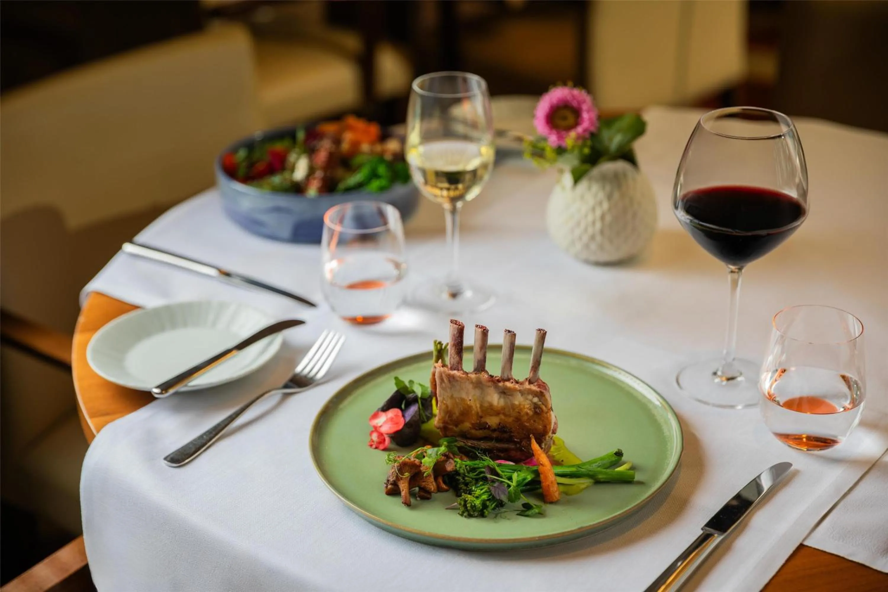 Restaurant/places to eat in Hilton Frankfurt Airport