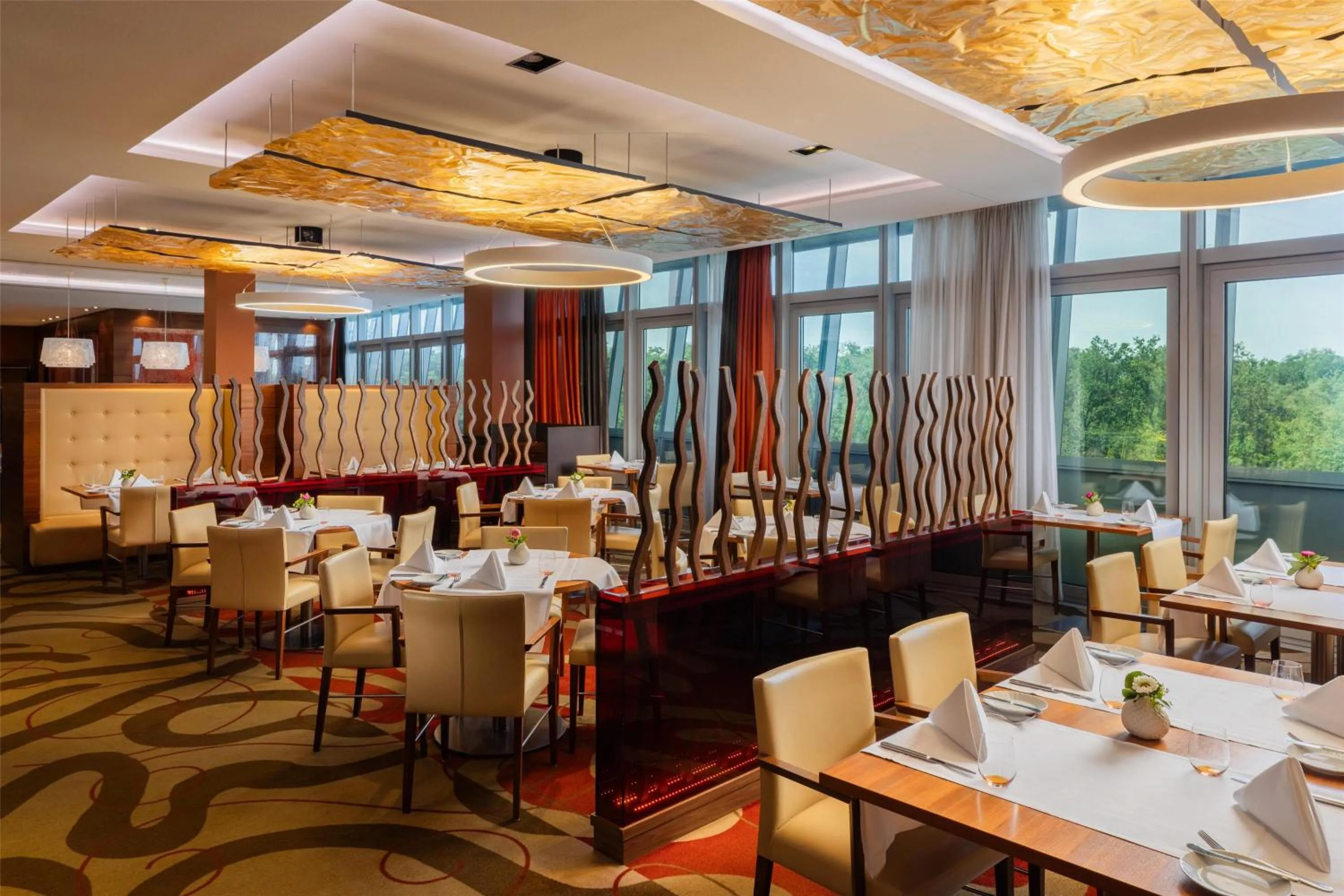 Restaurant/places to eat in Hilton Frankfurt Airport