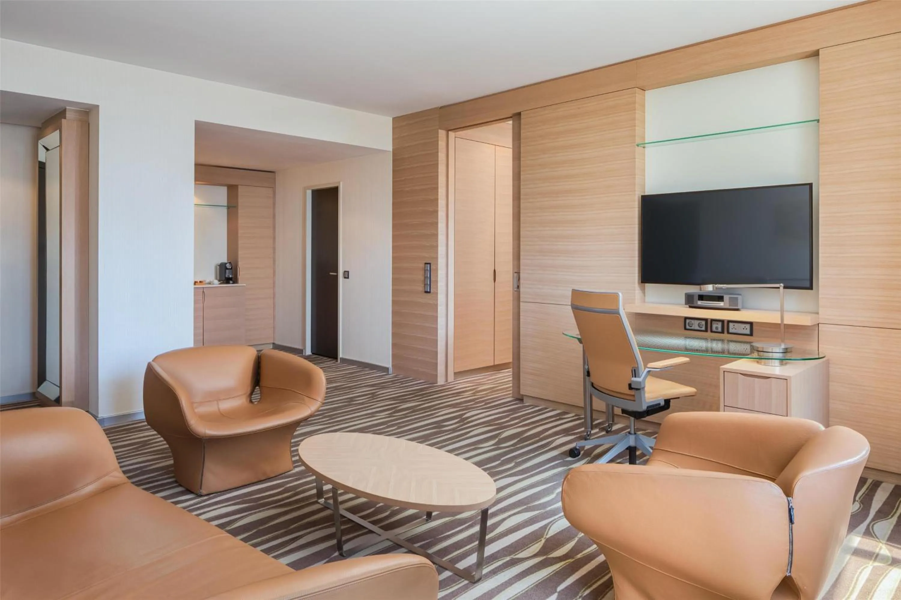 Living room in Hilton Frankfurt Airport